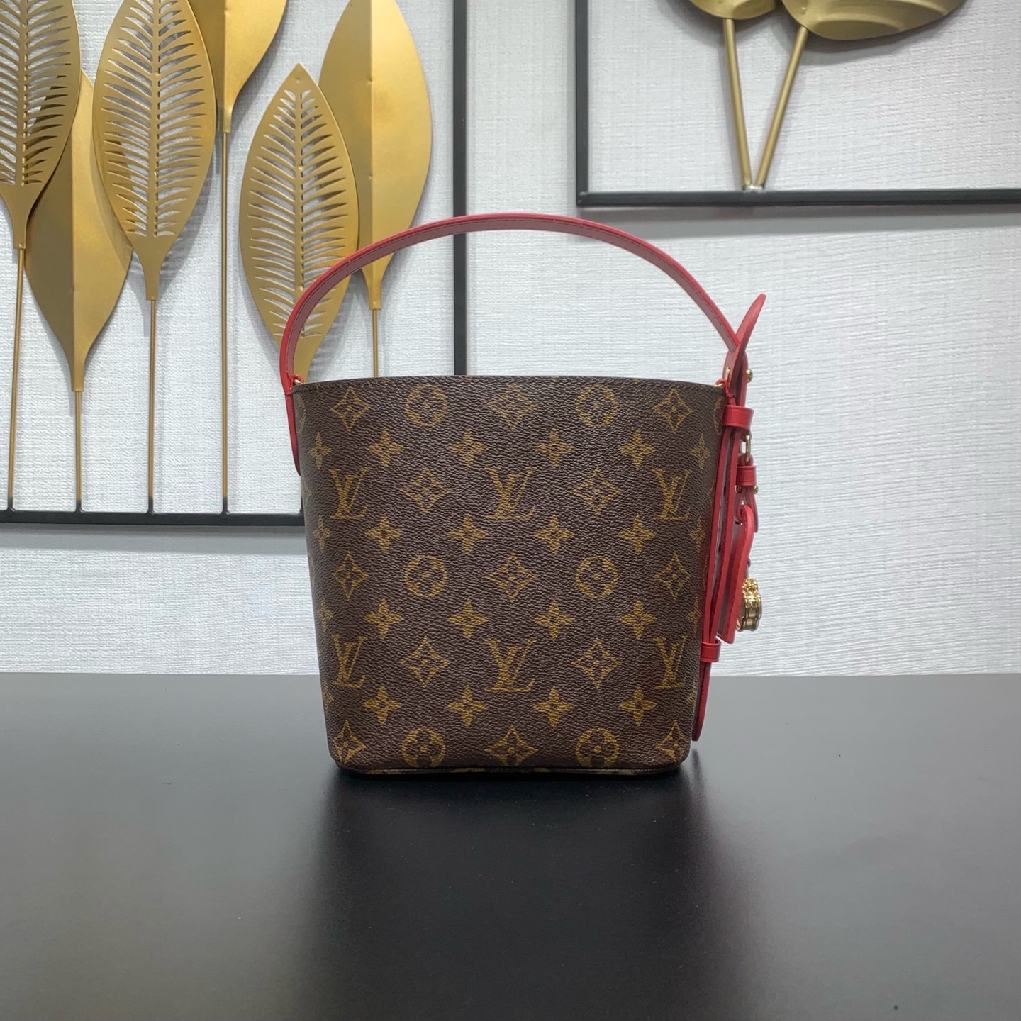 LV 復刻老花斜挎包 紅色肩帶單肩包附收納小包| 13 LV 復刻老花斜挎包 紅色肩帶單肩包附收納小包