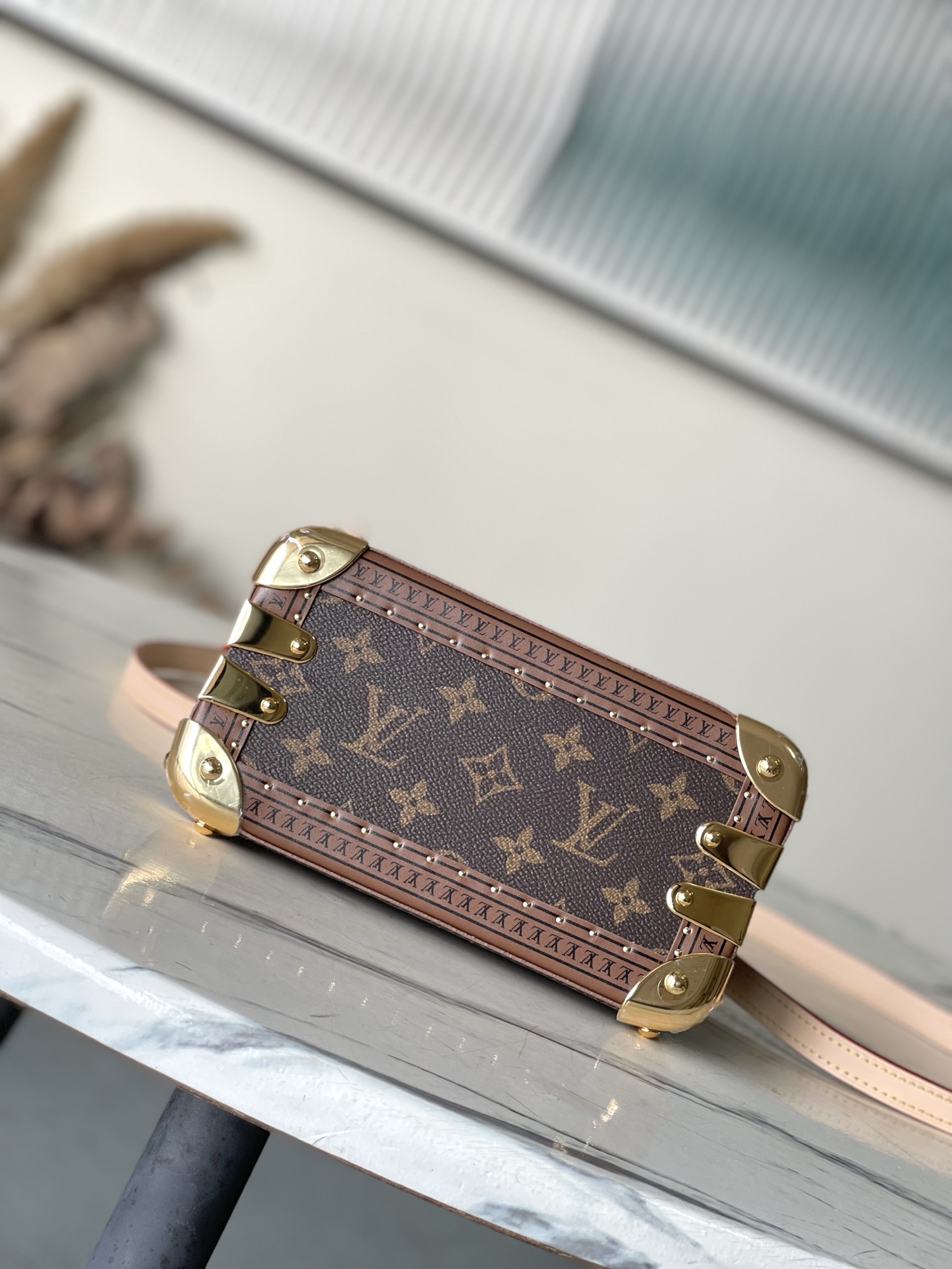 LV 高仿 Monogram 老花 Petite Malle 小硬箱手提包 迷你斜背包| 12 LV 高仿 Monogram 老花 Petite Malle 小硬箱手提包 迷你斜背包