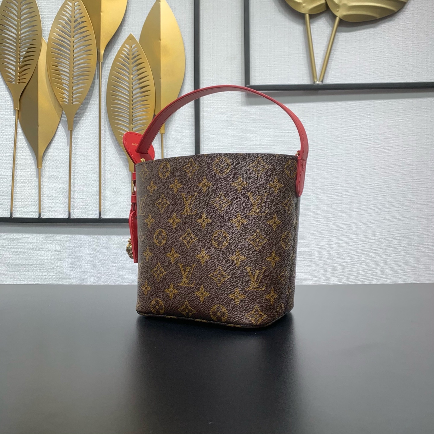 LV 復刻老花斜挎包 紅色肩帶單肩包附收納小包| 12 LV 復刻老花斜挎包 紅色肩帶單肩包附收納小包
