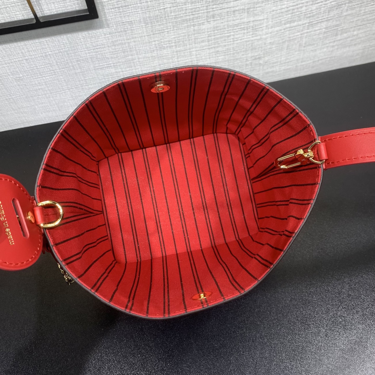 LV 復刻老花斜挎包 紅色肩帶單肩包附收納小包| 10 LV 復刻老花斜挎包 紅色肩帶單肩包附收納小包