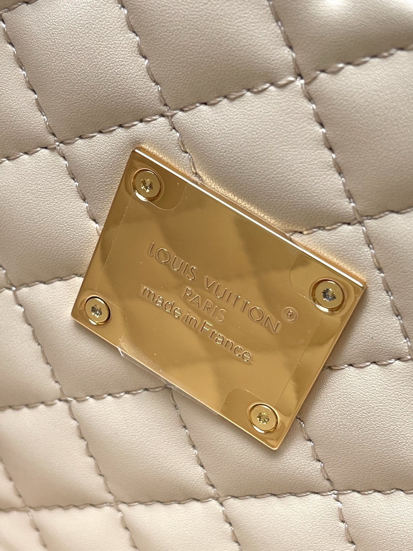 LV 高仿 Monogram 老花 Petite Malle 小硬箱手提包 迷你斜背包| 8 LV 高仿 Monogram 老花 Petite Malle 小硬箱手提包 迷你斜背包
