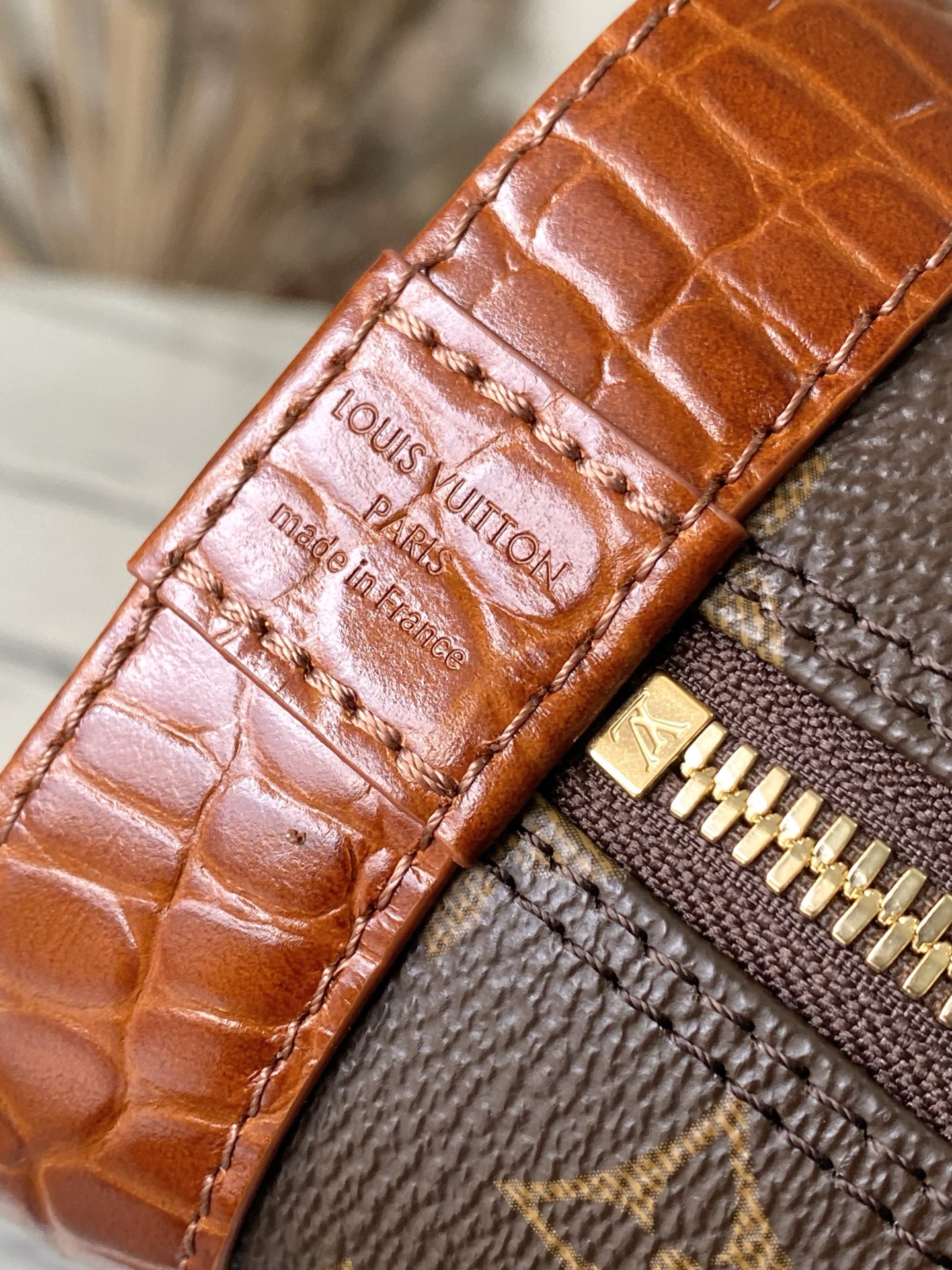 LV 原單 Alma BB Monogram 老花棕色鱷魚紋拼接手提斜背包| 10 LV 原單 Alma BB Monogram 老花棕色鱷魚紋拼接手提斜背包