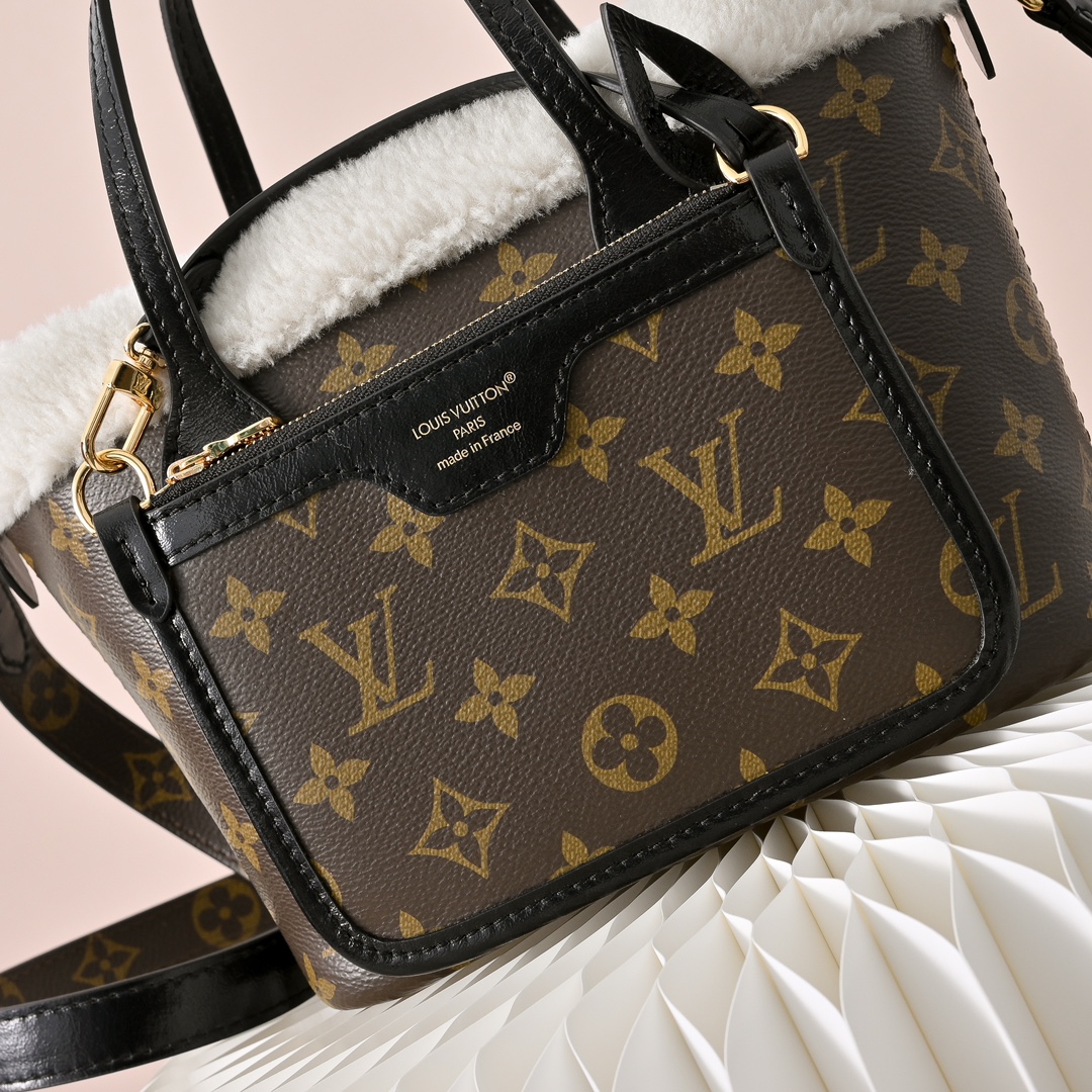 LV 高仿老花拼毛邊托特包 迷你手提斜挎包秋冬款| 10 LV 高仿老花拼毛邊托特包 迷你手提斜挎包秋冬款