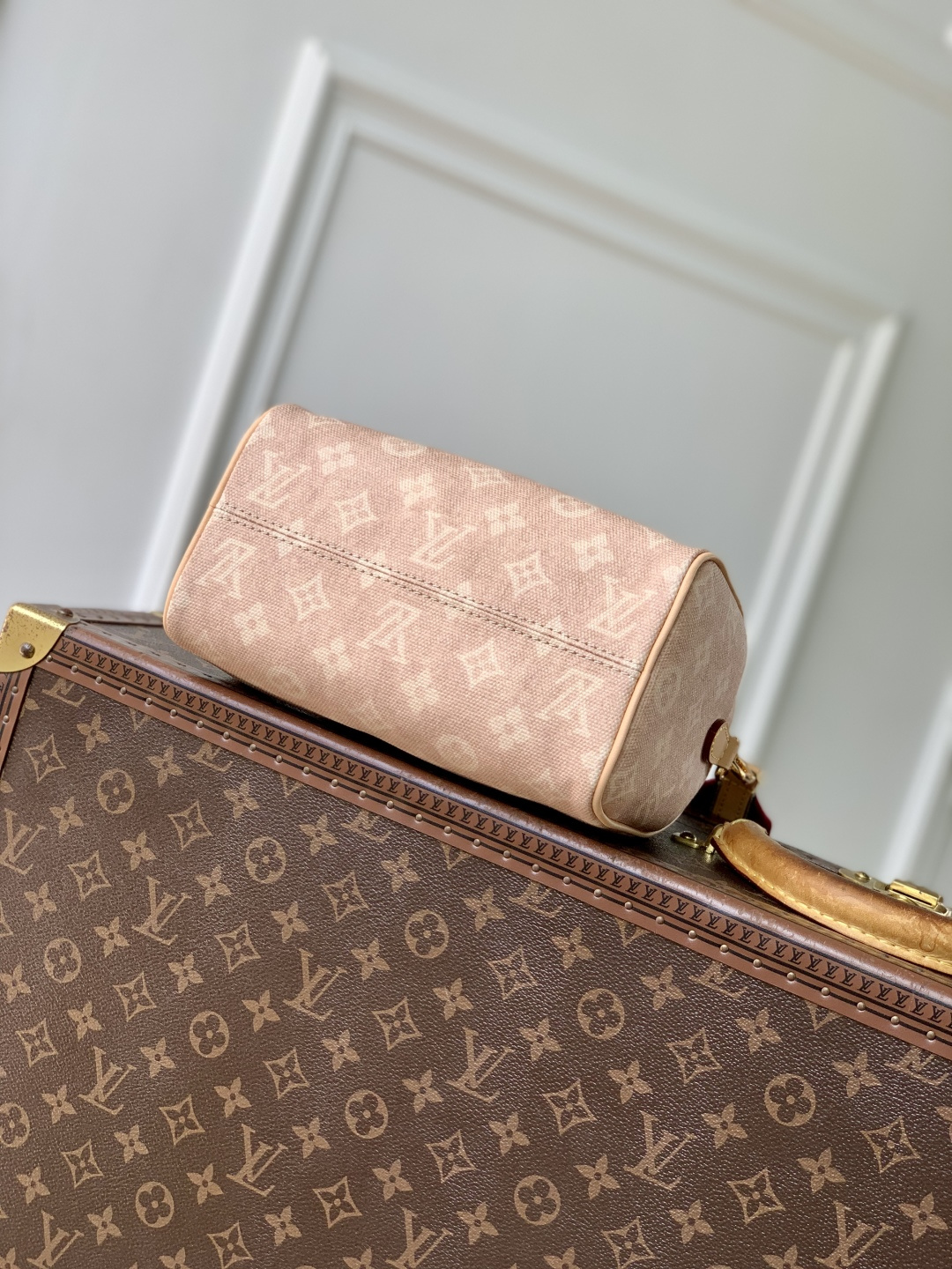 LV 高仿 Monogram 淺粉老花 Speedy 手提包 寬肩帶斜背女包| 12 LV 高仿 Monogram 淺粉老花 Speedy 手提包 寬肩帶斜背女包
