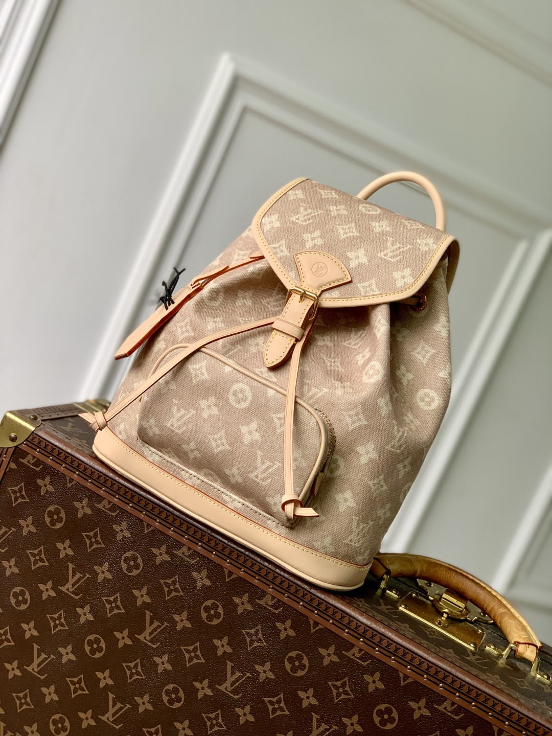 LV 一比一 Monogram 淺粉老花 Montsouris 束口後背包 女士雙肩包