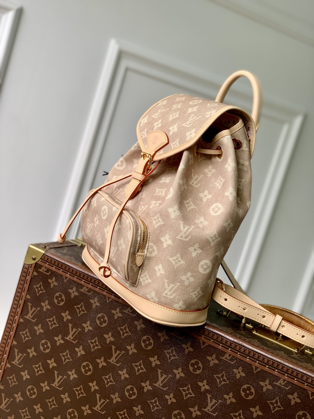 LV 一比一 Monogram 淺粉老花 Montsouris 束口後背包 女士雙肩包