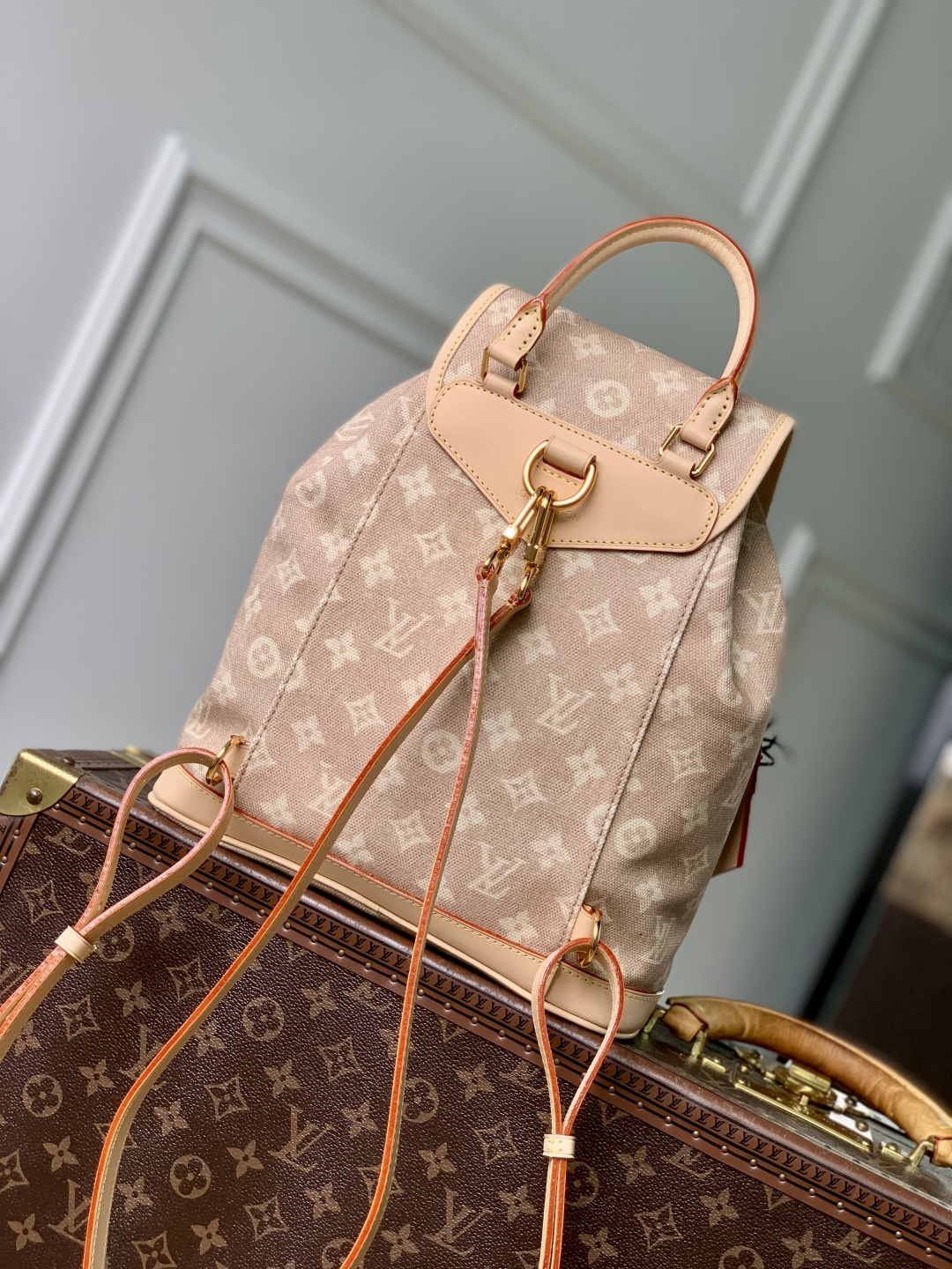 LV 一比一 Monogram 淺粉老花 Montsouris 束口後背包 女士雙肩包