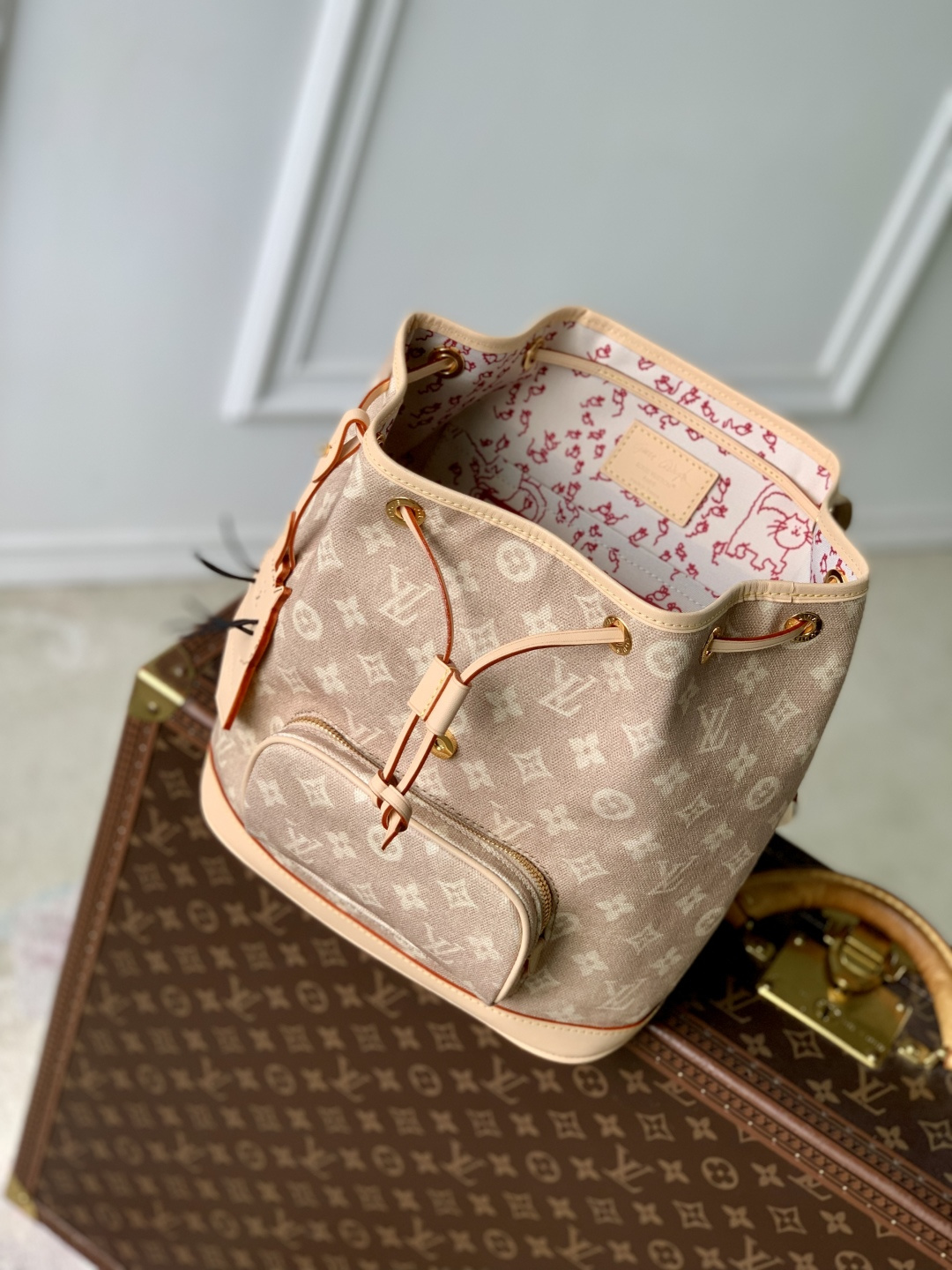 LV 一比一 Monogram 淺粉老花 Montsouris 束口後背包 女士雙肩包
