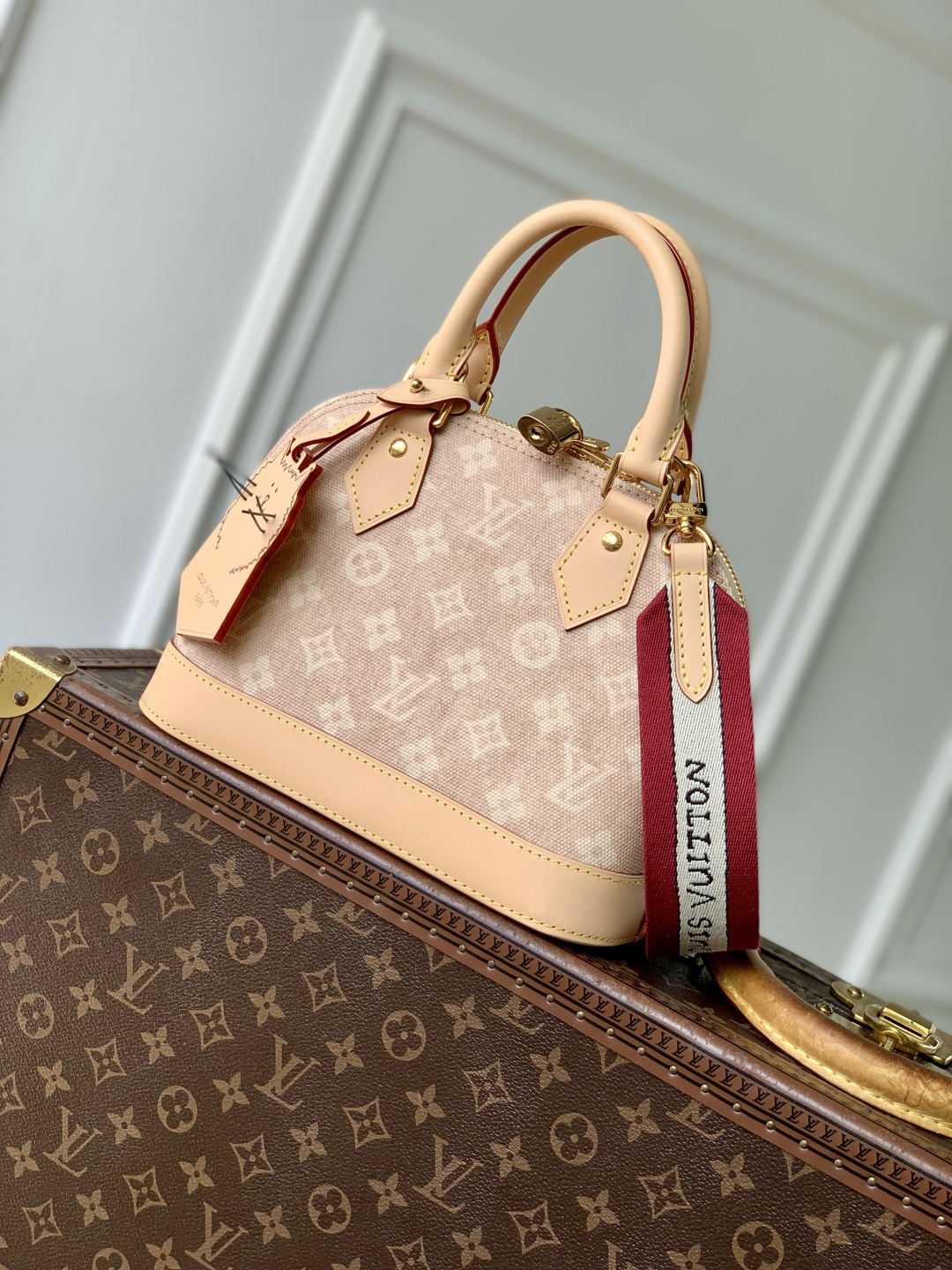 LV A貨 Alma Monogram 淺粉老花貝殼包 寬肩帶手提斜背女包