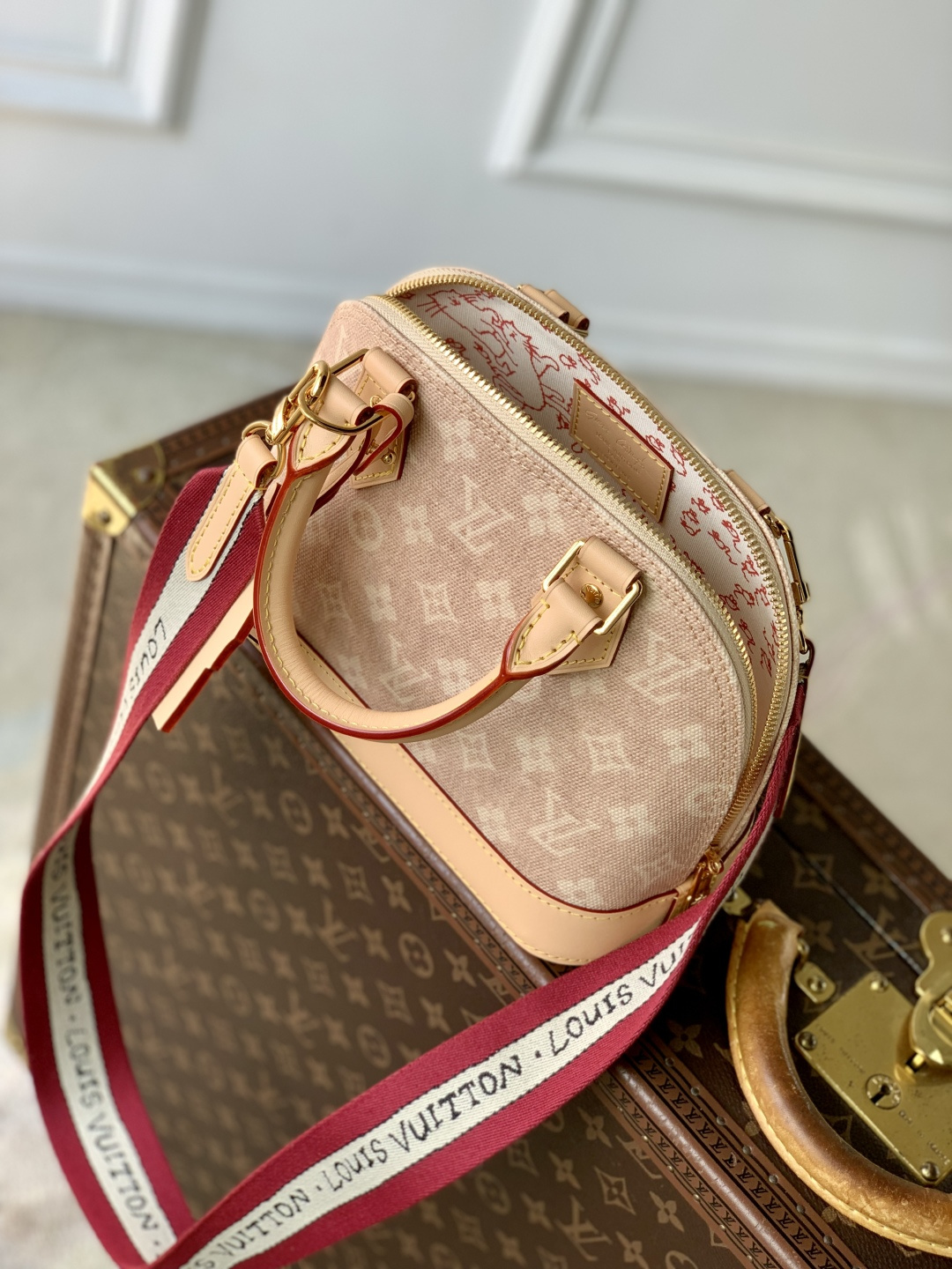 LV A貨 Alma Monogram 淺粉老花貝殼包 寬肩帶手提斜背女包| 7 LV A貨 Alma Monogram 淺粉老花貝殼包 寬肩帶手提斜背女包