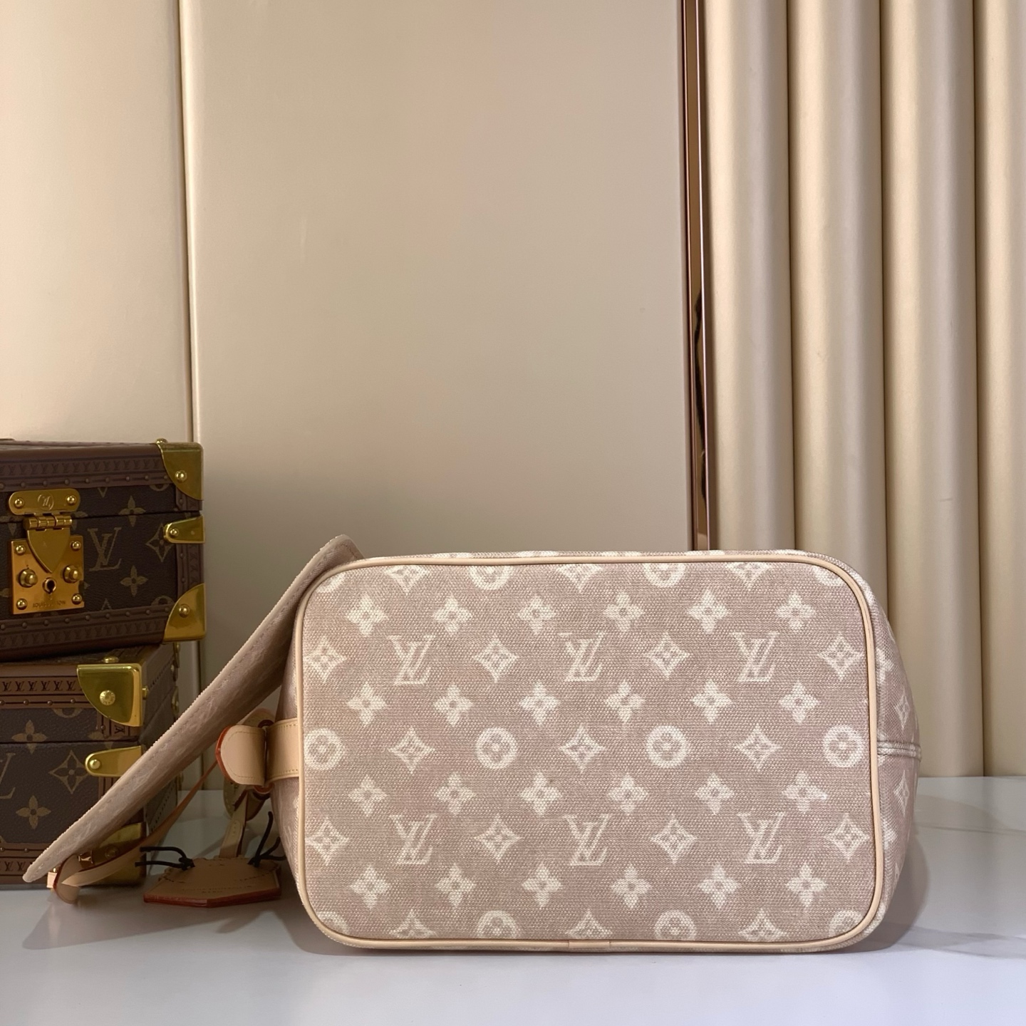 LV 高仿 CarryAll Monogram 淺粉老花大容量水桶包 女士單肩包| 12 LV 高仿 CarryAll Monogram 淺粉老花大容量水桶包 女士單肩包