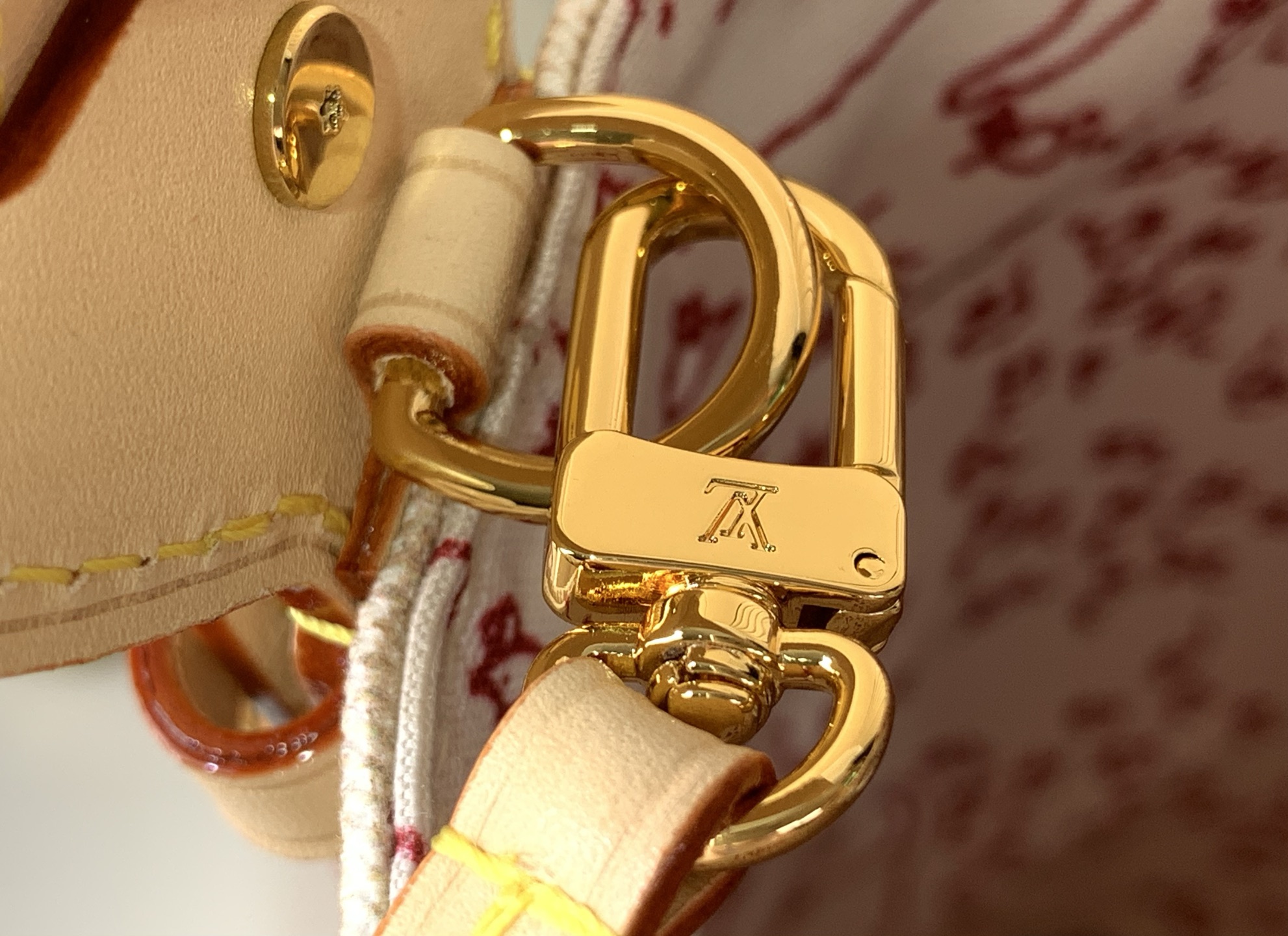 LV 高仿 CarryAll Monogram 淺粉老花大容量水桶包 女士單肩包| 7 LV 高仿 CarryAll Monogram 淺粉老花大容量水桶包 女士單肩包