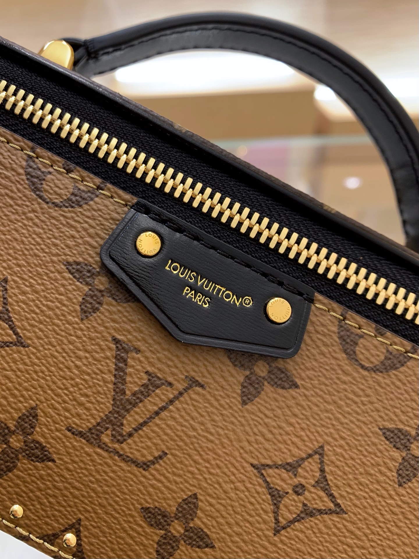 LV 原單 Monogram Vanity Case 老花化妝箱包 黑色皮革鏈條斜背包| 9 LV 原單 Monogram Vanity Case 老花化妝箱包 黑色皮革鏈條斜背包