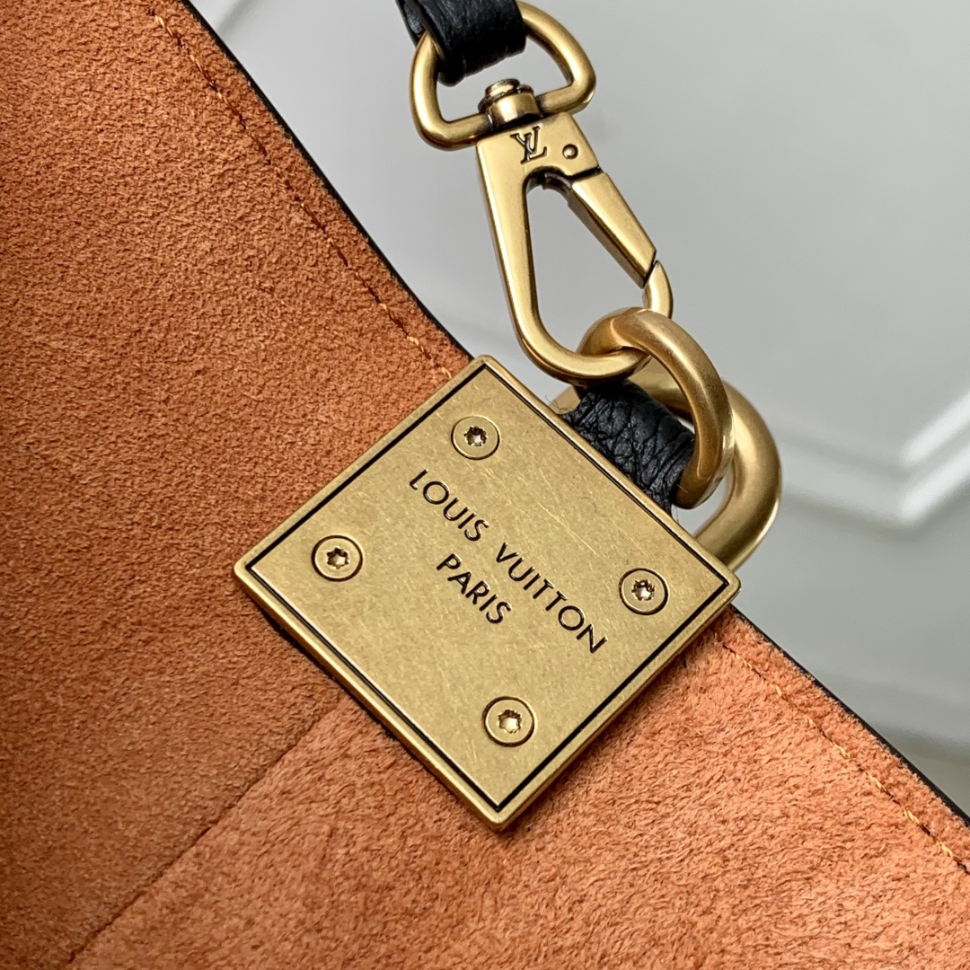 LV A貨 CarryAll 黑色粒面皮革單肩包 老花小包女士水桶包
