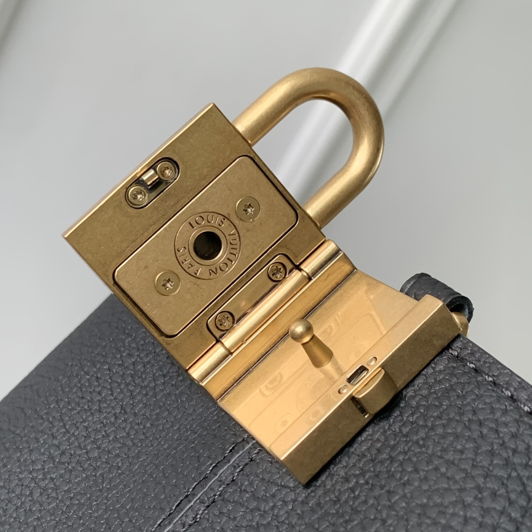 LV A貨 CarryAll 黑色粒面皮革單肩包 老花小包女士水桶包