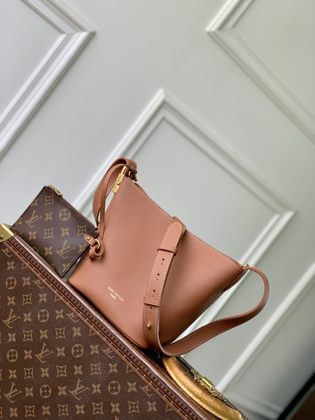 LV 一比一 棕色粒面皮革水桶包 Monogram老花小包女士單肩包