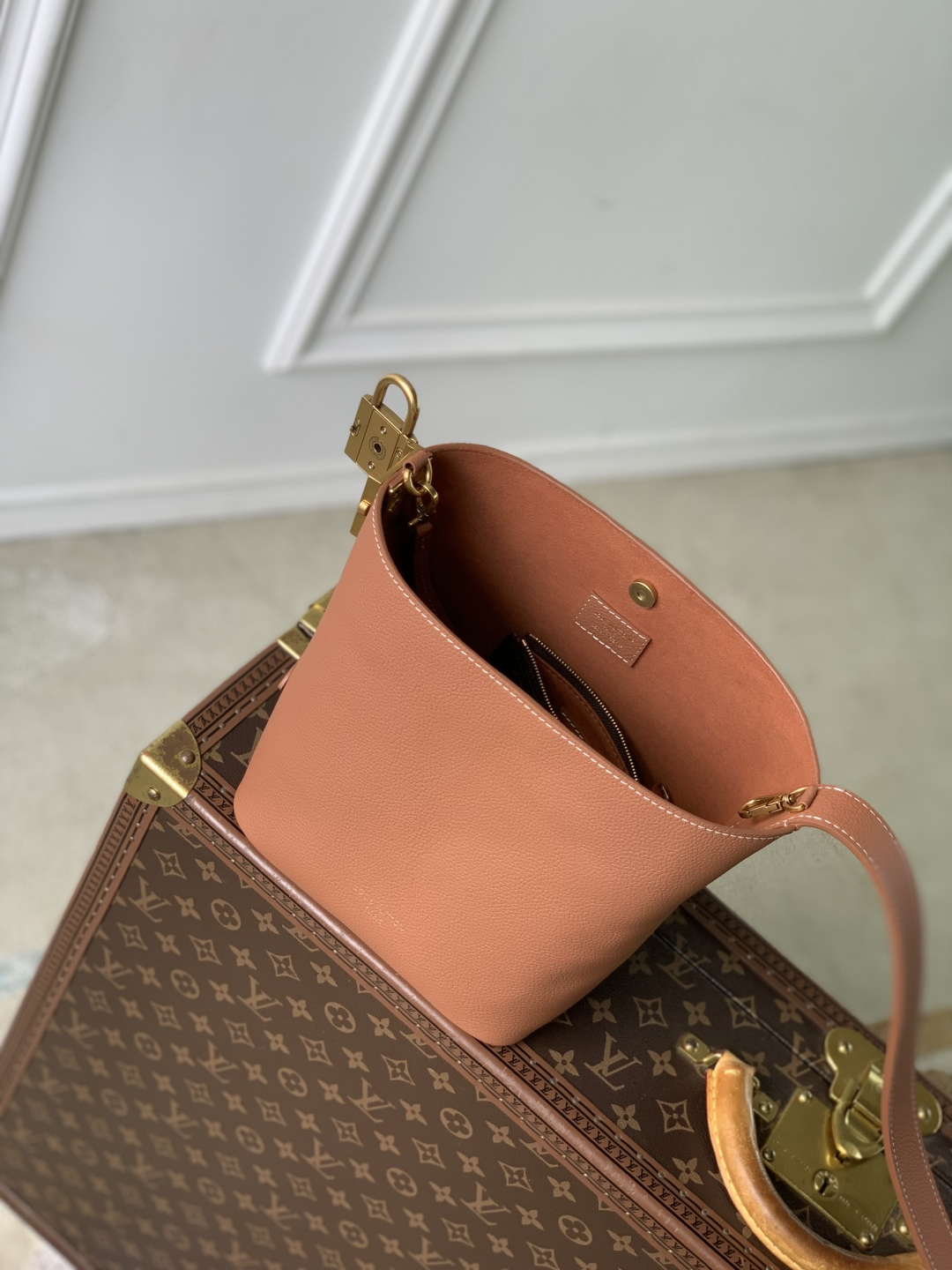 LV 一比一 棕色粒面皮革水桶包 Monogram老花小包女士單肩包| 5 LV 一比一 棕色粒面皮革水桶包 Monogram老花小包女士單肩包