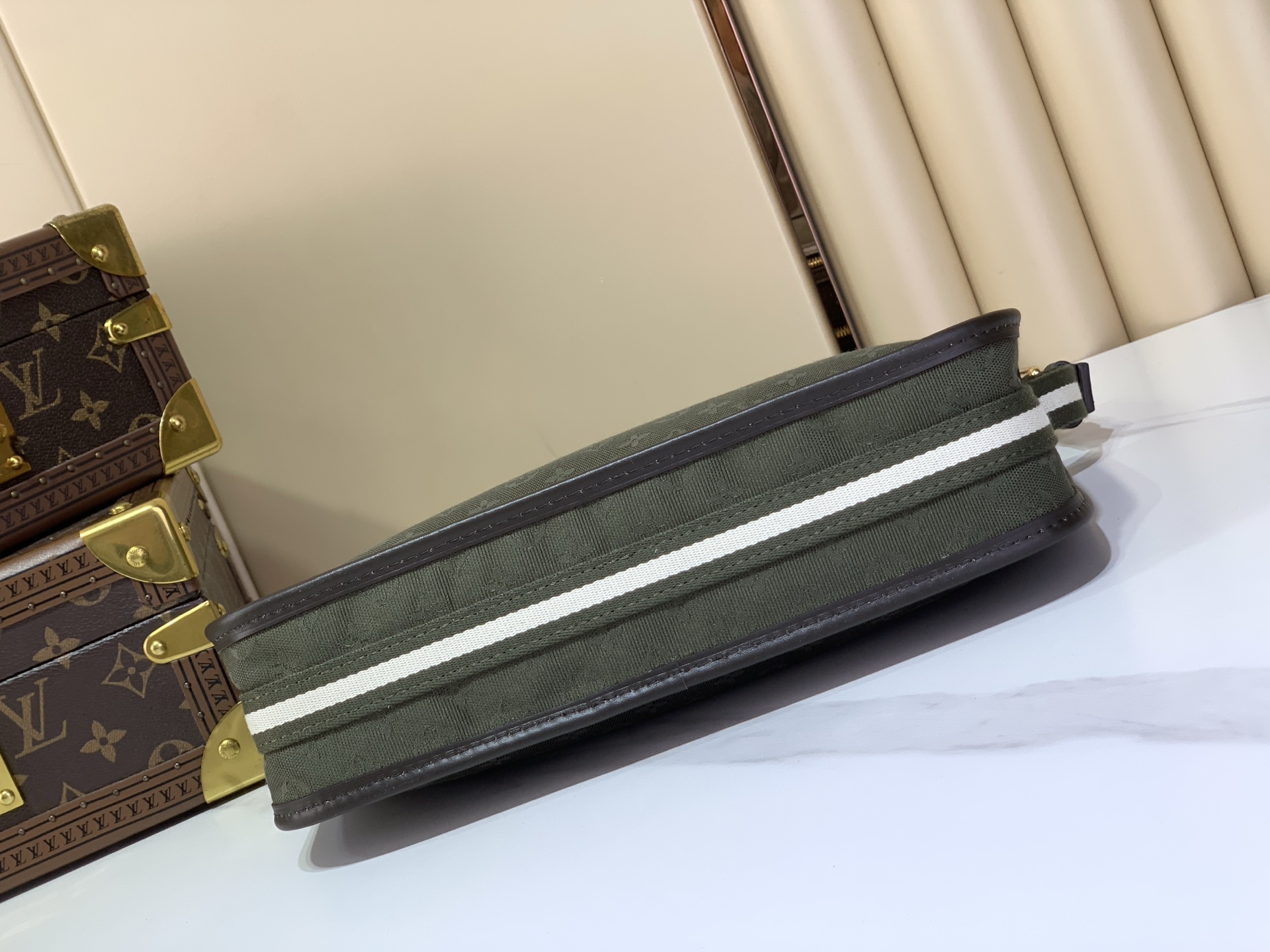 LV高仿軍綠老花腋下包 復古緹花拉鍊單肩包| 12 LV高仿軍綠老花腋下包 復古緹花拉鍊單肩包