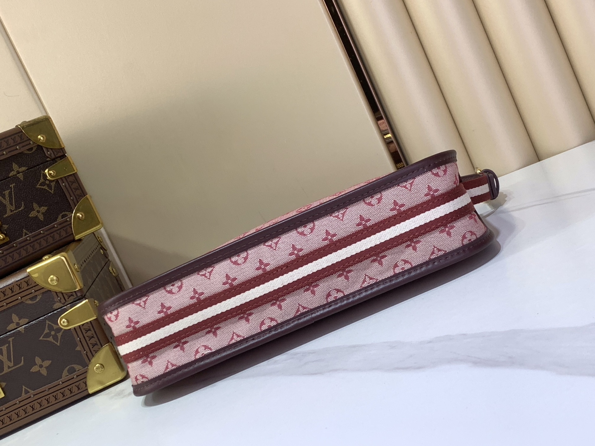 LV高仿酒紅老花腋下包 緹花拉鍊復古單肩女包| 12 LV高仿酒紅老花腋下包 緹花拉鍊復古單肩女包