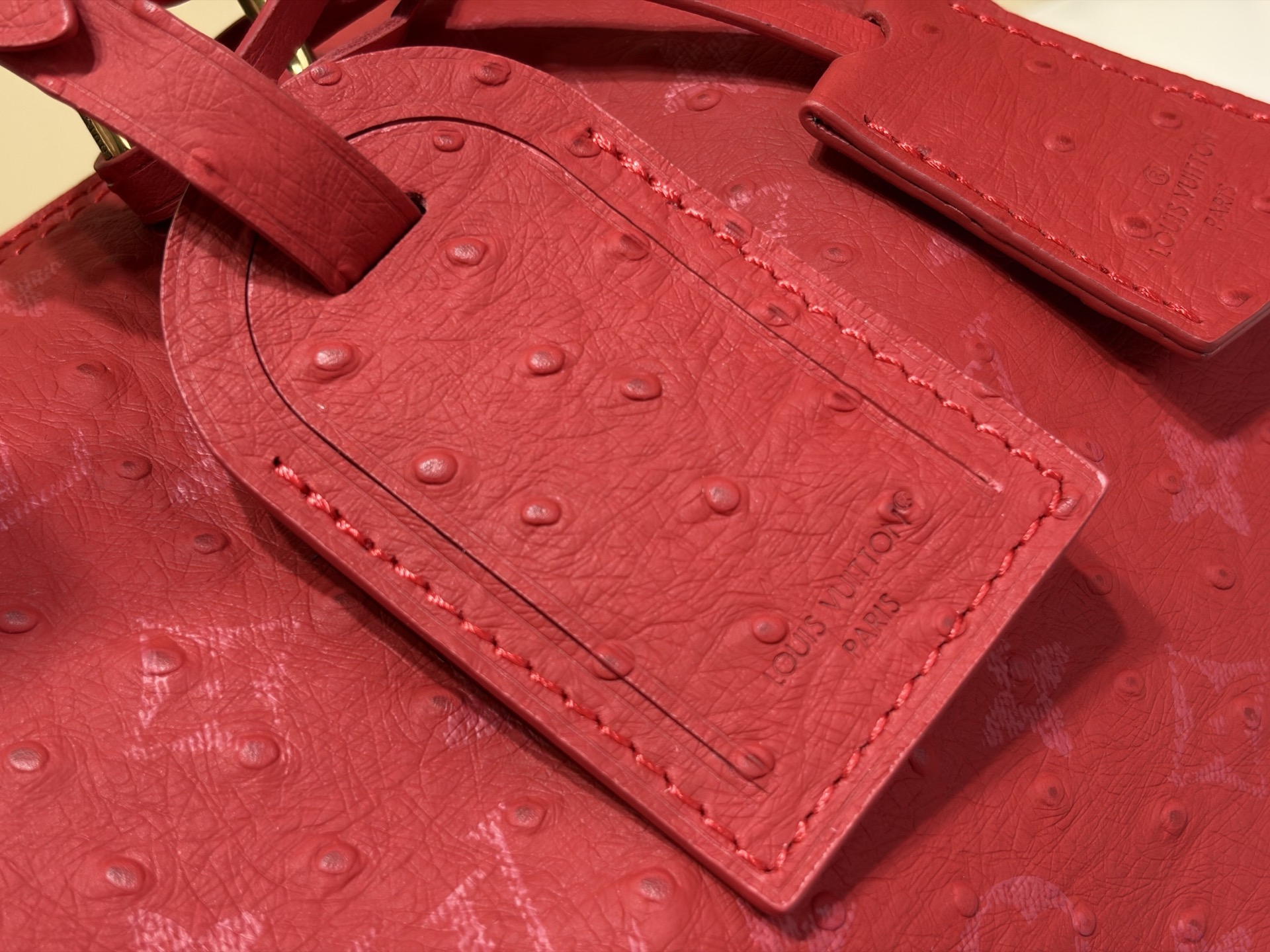 LV高仿紅色Monogram壓紋皮革旅行手提包 寬肩帶斜背包| 11 LV高仿紅色Monogram壓紋皮革旅行手提包 寬肩帶斜背包