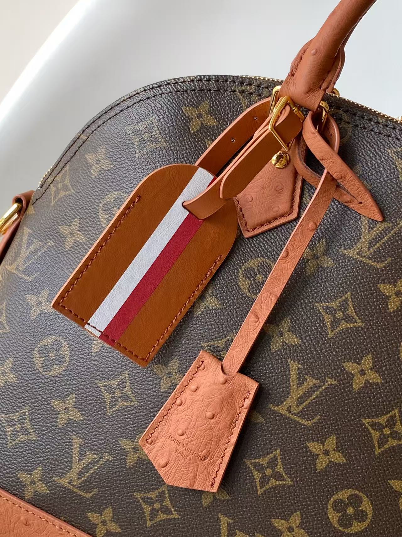 LV一比一Alma Monogram老花鴕鳥紋拼皮手提斜背女包| 11 LV一比一Alma Monogram老花鴕鳥紋拼皮手提斜背女包