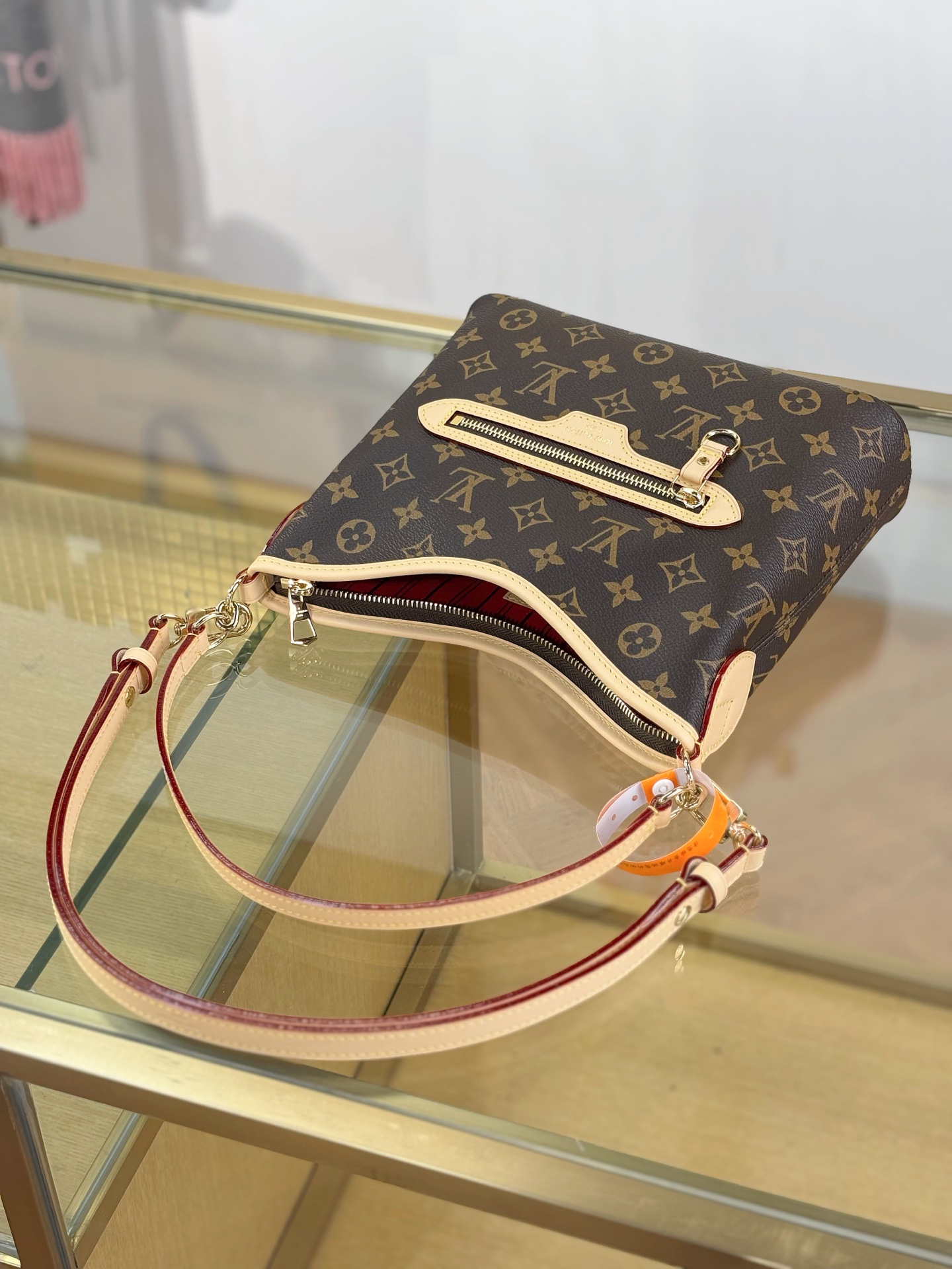 LV高仿Monogram老花腋下包 復古焦糖色肩帶女士單肩包