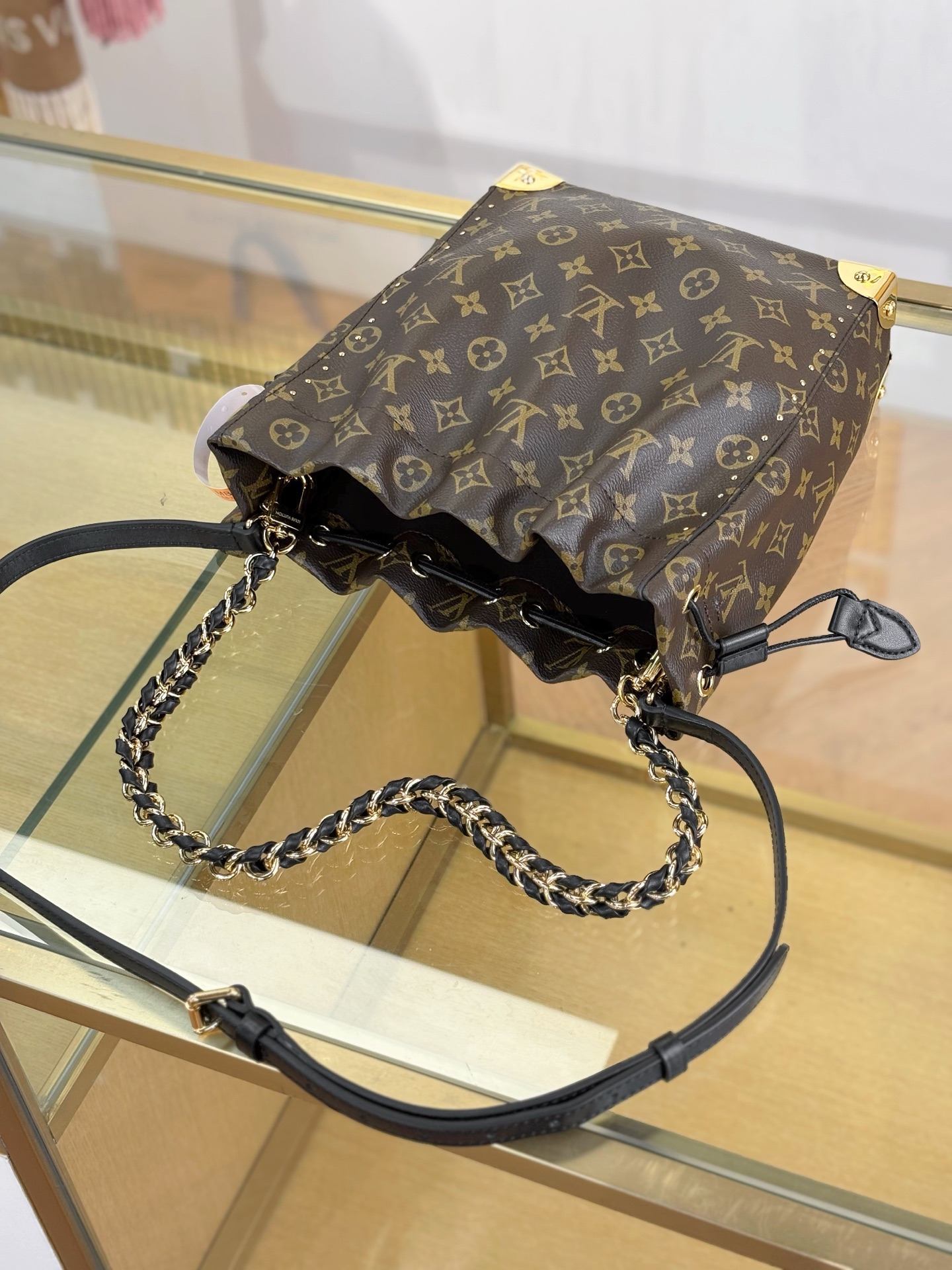 LV原單黑色皮革抽繩水桶包 金色鏈條女士單肩包| 11 LV原單黑色皮革抽繩水桶包 金色鏈條女士單肩包