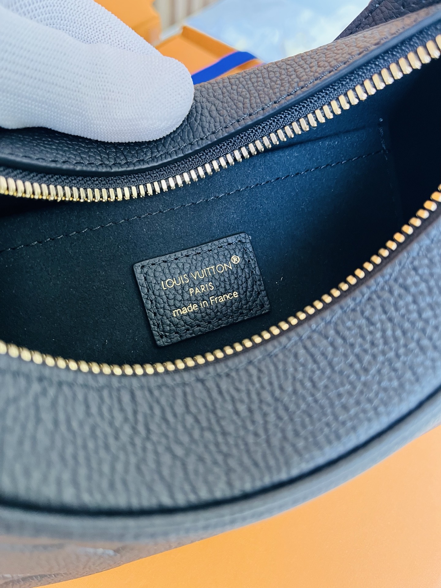 LV一比一黑色Monogram Empreinte皮革腋下包 女士單肩斜背包| 7 LV一比一黑色Monogram Empreinte皮革腋下包 女士單肩斜背包