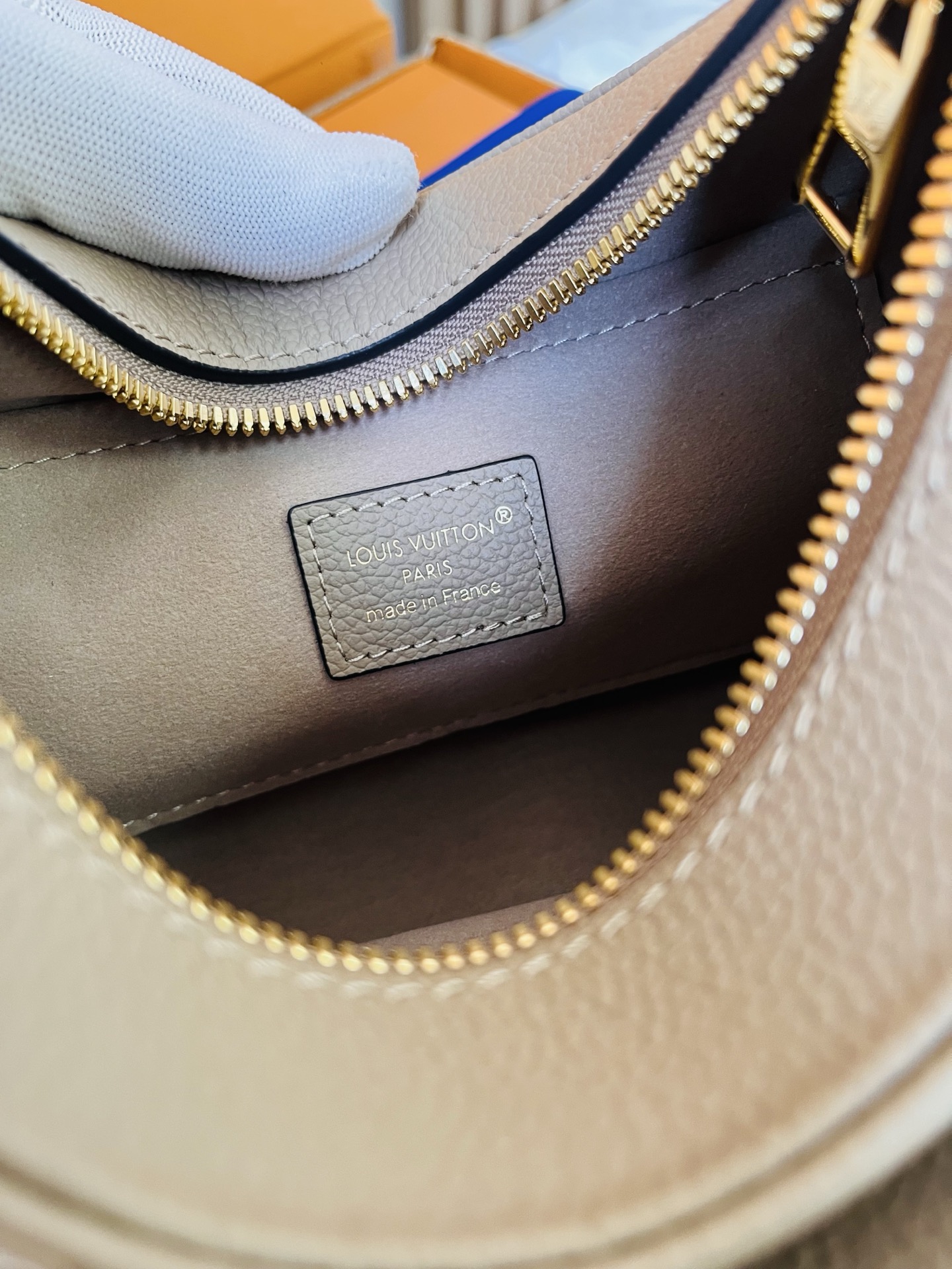 LV原單灰褐色Monogram Empreinte皮革腋下包 女士斜背包| 7 LV原單灰褐色Monogram Empreinte皮革腋下包 女士斜背包