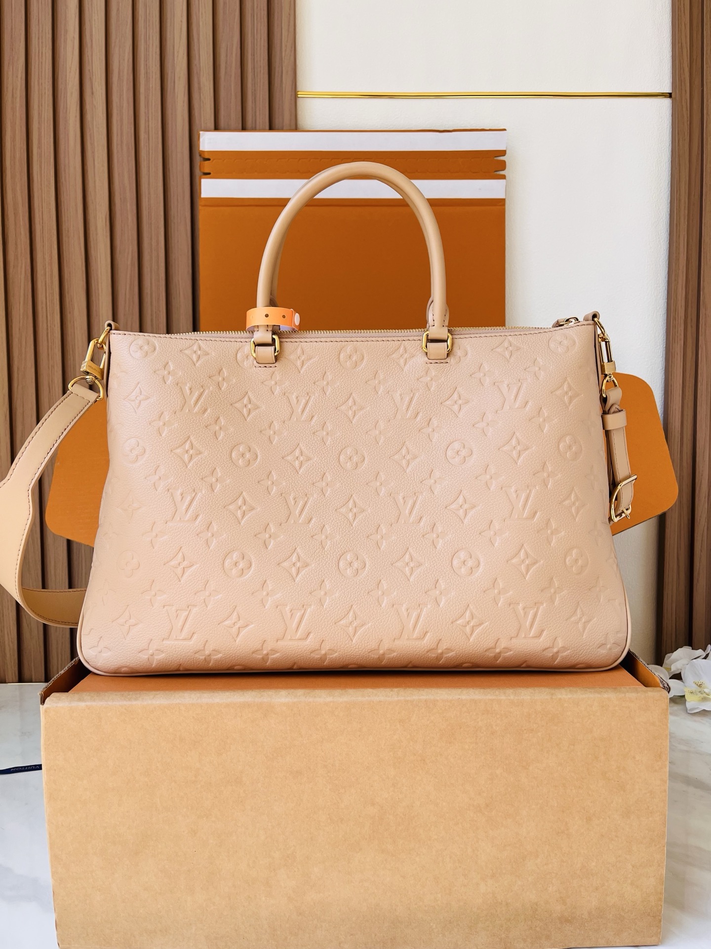 LV一比一裸粉色Monogram Empreinte大號手提包 女士通勤斜背包