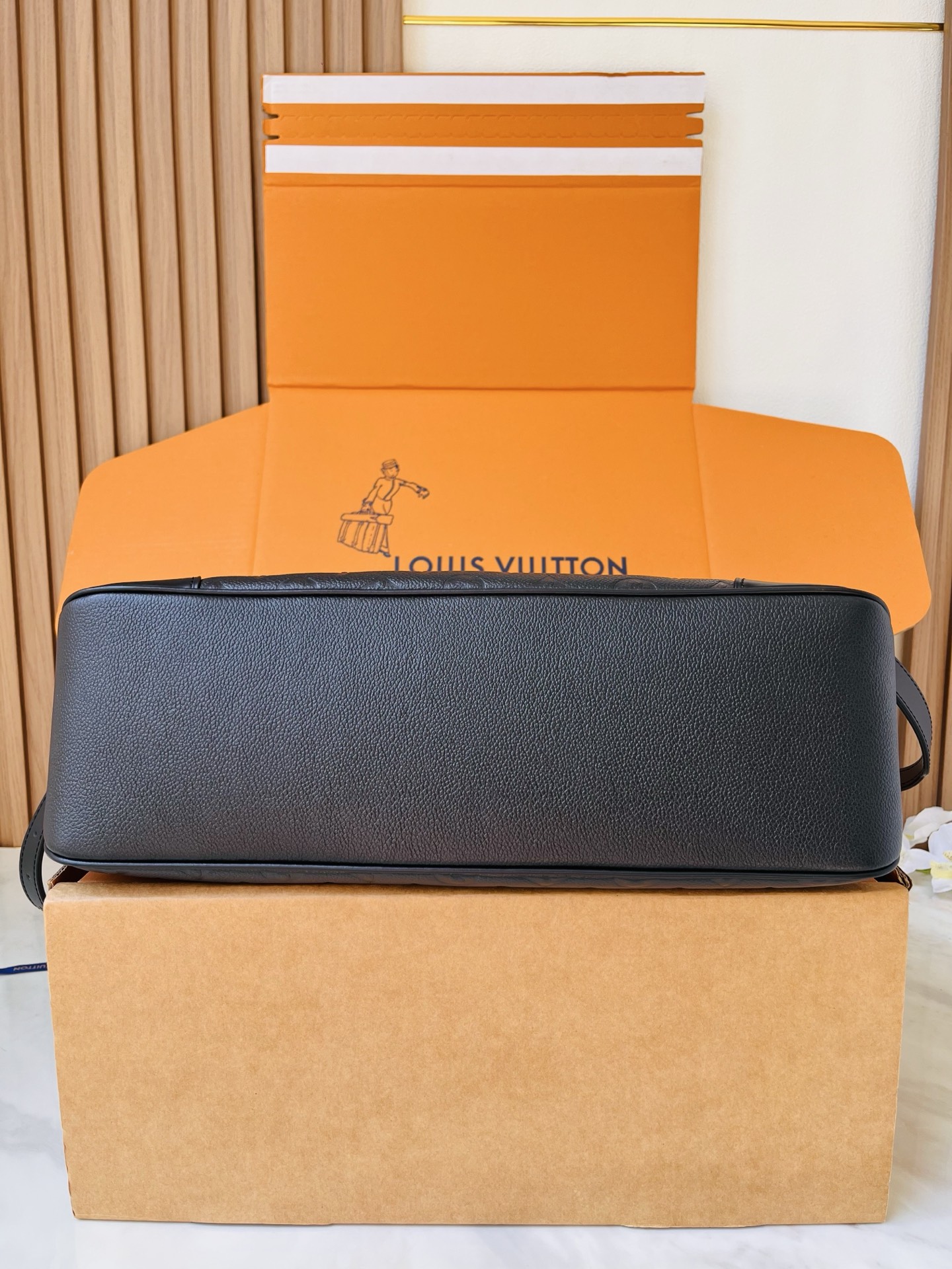 LV原單黑色Monogram Empreinte大號手提包 女士皮革通勤斜背包| 10 LV原單黑色Monogram Empreinte大號手提包 女士皮革通勤斜背包