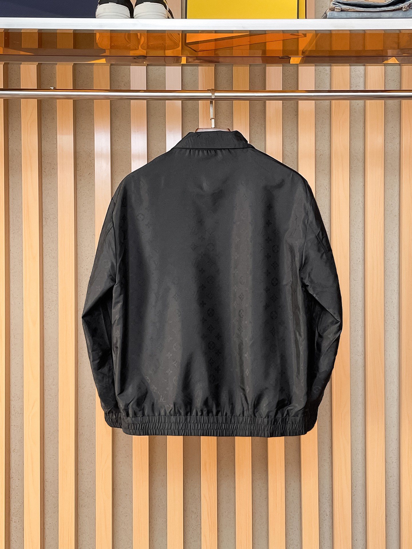 LV高仿黑色暗紋Monogram拉鏈外套 男士休閒夾克| 14 LV高仿黑色暗紋Monogram拉鏈外套 男士休閒夾克