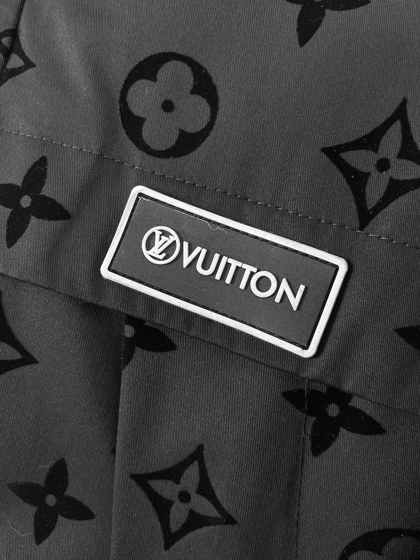 LV A貨黑色滿印Monogram連帽外套 男士防風夾克| 8 LV A貨黑色滿印Monogram連帽外套 男士防風夾克