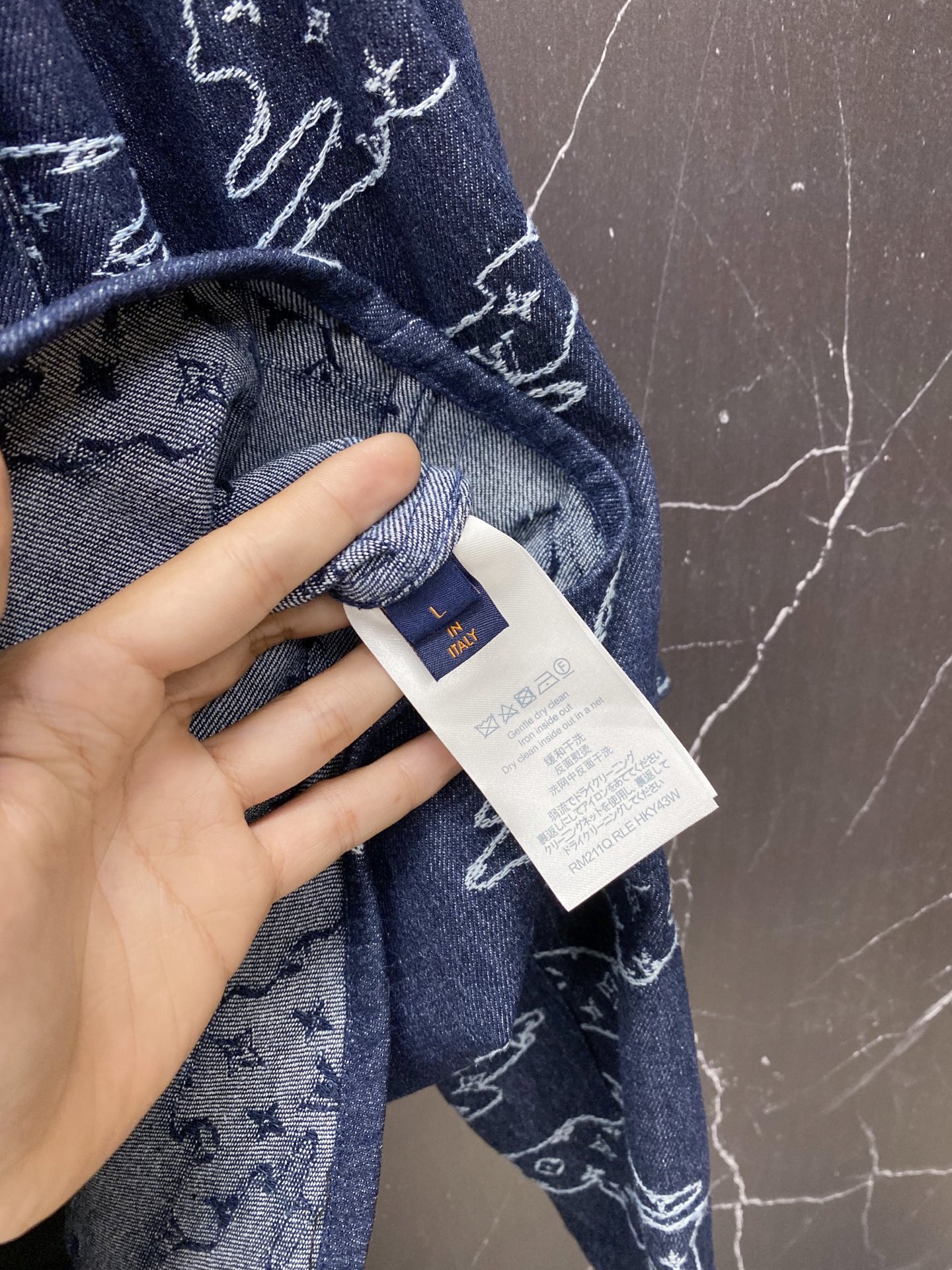 LV一比一深藍牛仔滿印工裝外套 男士多口袋連帽款| 15 LV一比一深藍牛仔滿印工裝外套 男士多口袋連帽款