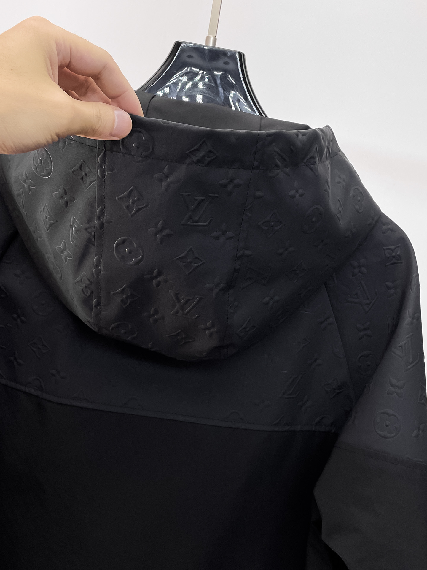原單LV男士外套 黑色Monogram拼接連帽防風夾克