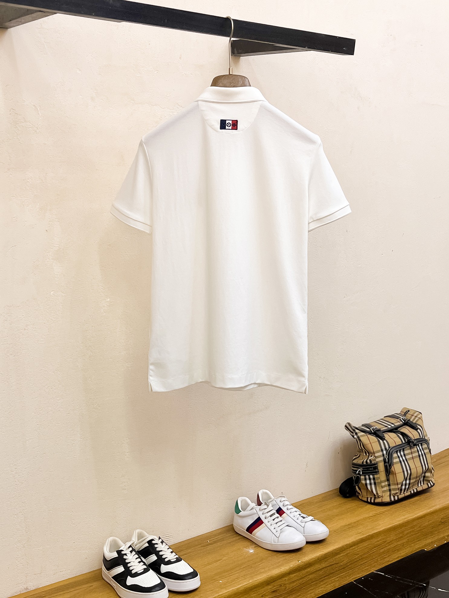 一比一LV男士Polo衫 白色短袖胸前字母Logo翻領上衣| 14 一比一LV男士Polo衫 白色短袖胸前字母Logo翻領上衣