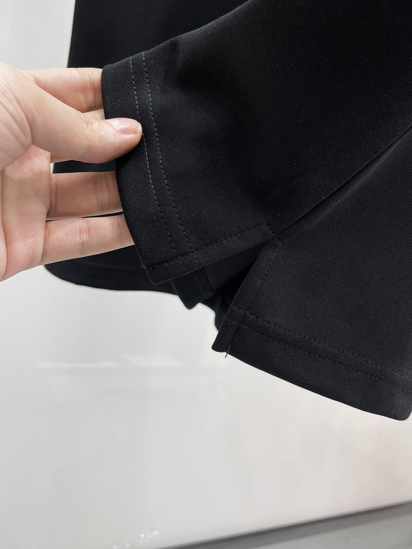 一比一LV男士短袖Polo衫 黑色撞色翻領半拉鍊刺繡上衣| 10 一比一LV男士短袖Polo衫 黑色撞色翻領半拉鍊刺繡上衣