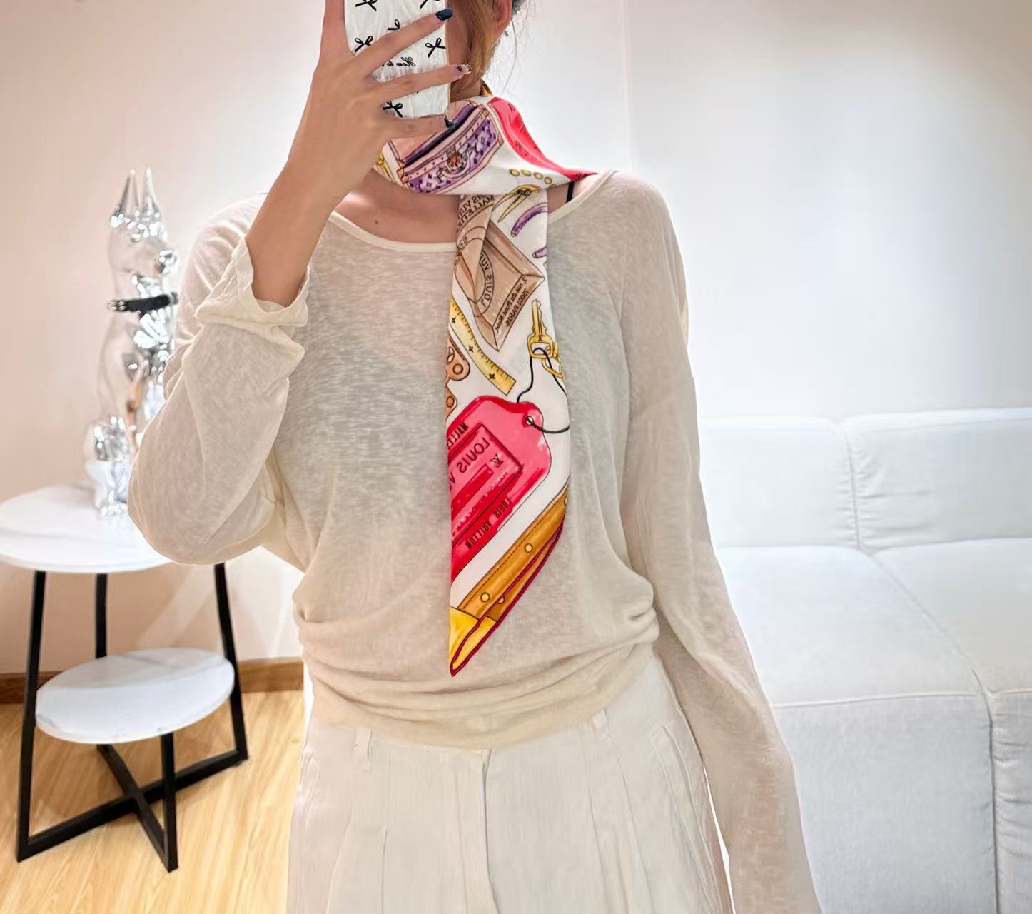LV高仿藝術印花絲巾女氣質百搭裝飾圍巾| 14 LV高仿藝術印花絲巾女氣質百搭裝飾圍巾
