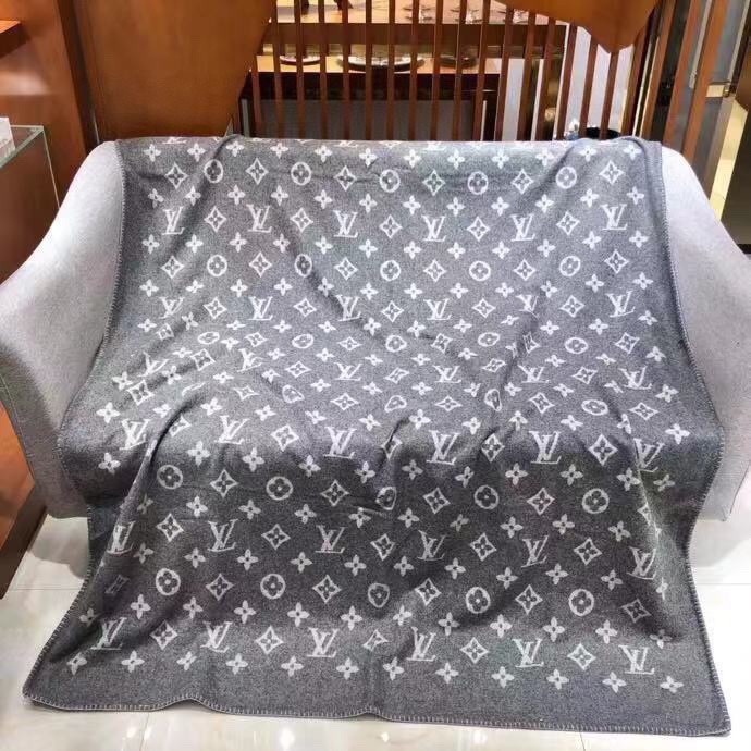 LV高仿經典老花雙面加厚毛毯秋冬保暖披肩