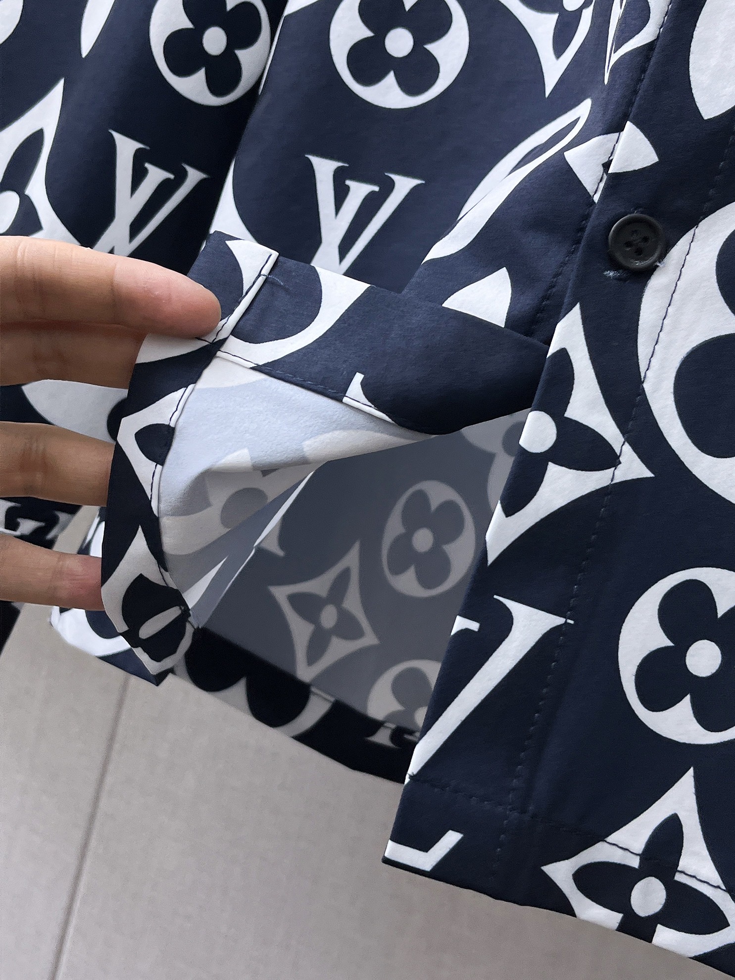 LV一比一滿印Monogram長袖襯衫 男士經典印花襯衣| 9 LV一比一滿印Monogram長袖襯衫 男士經典印花襯衣