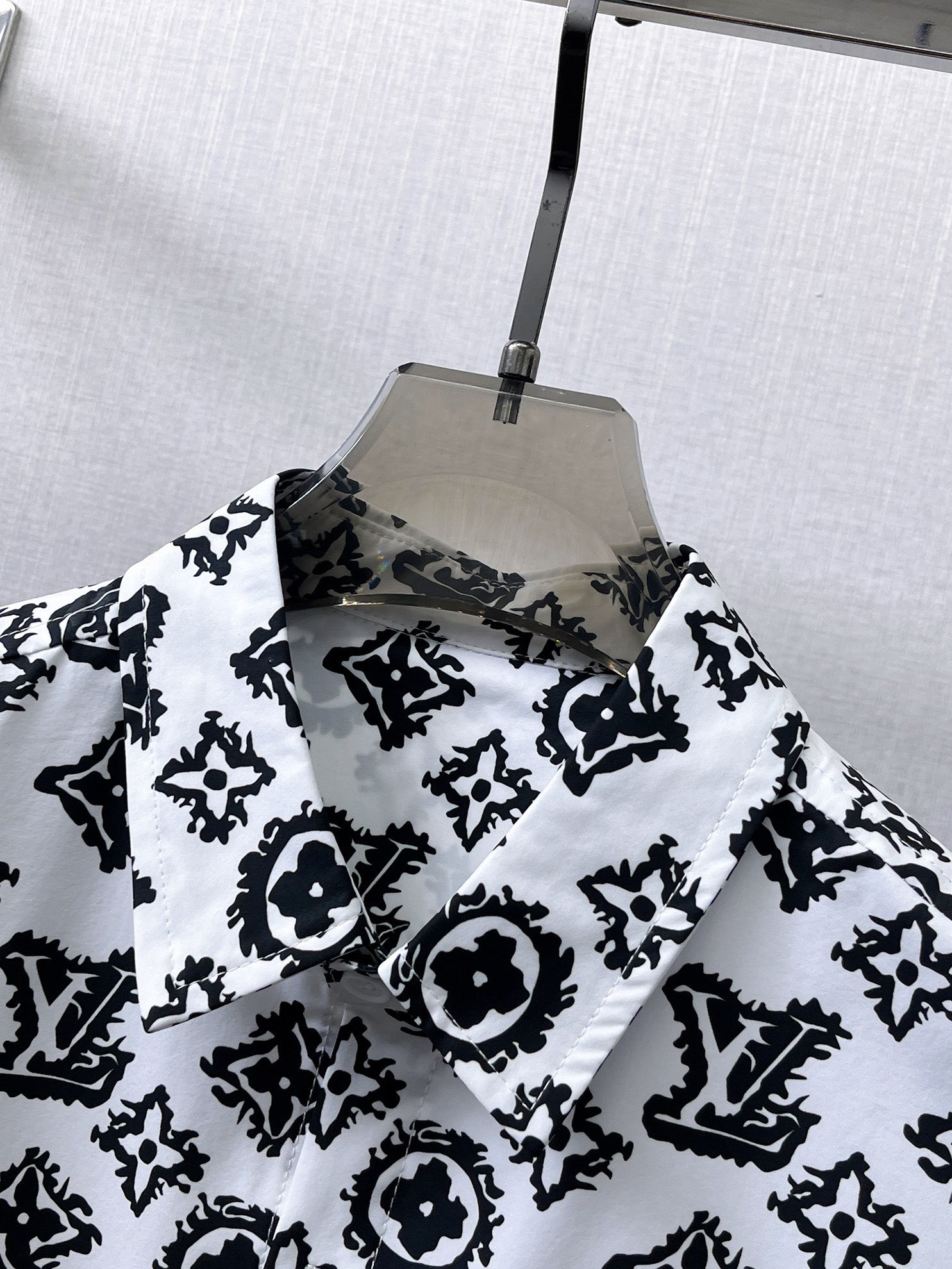 LV一比一黑白Monogram印花長袖襯衫 男士潮流襯衣| 11 LV一比一黑白Monogram印花長袖襯衫 男士潮流襯衣