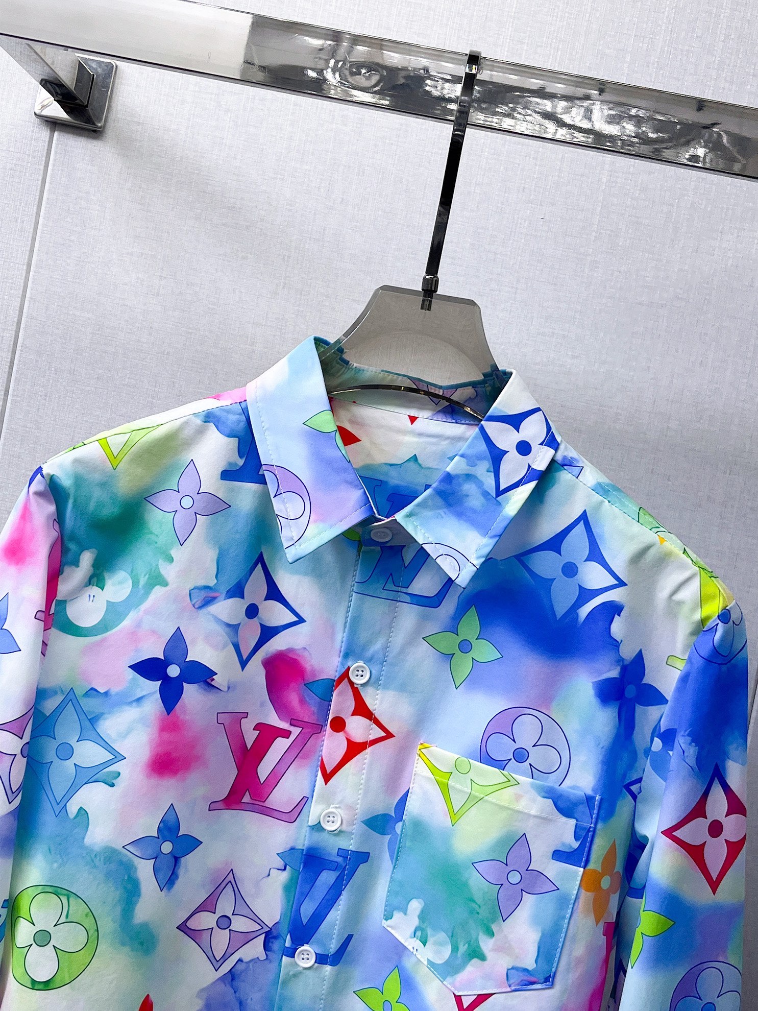 LV原單彩色水彩Monogram印花長袖襯衫 男士時尚襯衣| 13 LV原單彩色水彩Monogram印花長袖襯衫 男士時尚襯衣