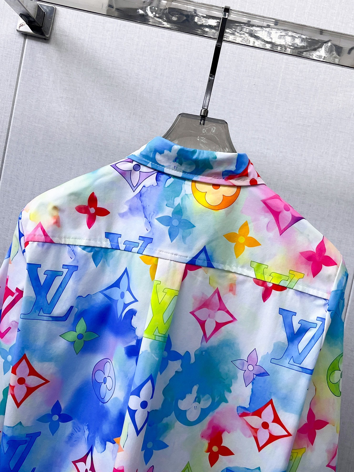 LV原單彩色水彩Monogram印花長袖襯衫 男士時尚襯衣| 12 LV原單彩色水彩Monogram印花長袖襯衫 男士時尚襯衣