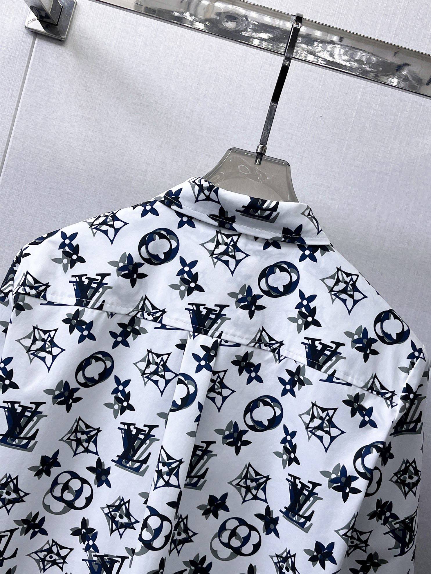 LV A貨黑白混合圖騰印花長袖襯衫 男士潮流襯衣| 7 LV A貨黑白混合圖騰印花長袖襯衫 男士潮流襯衣