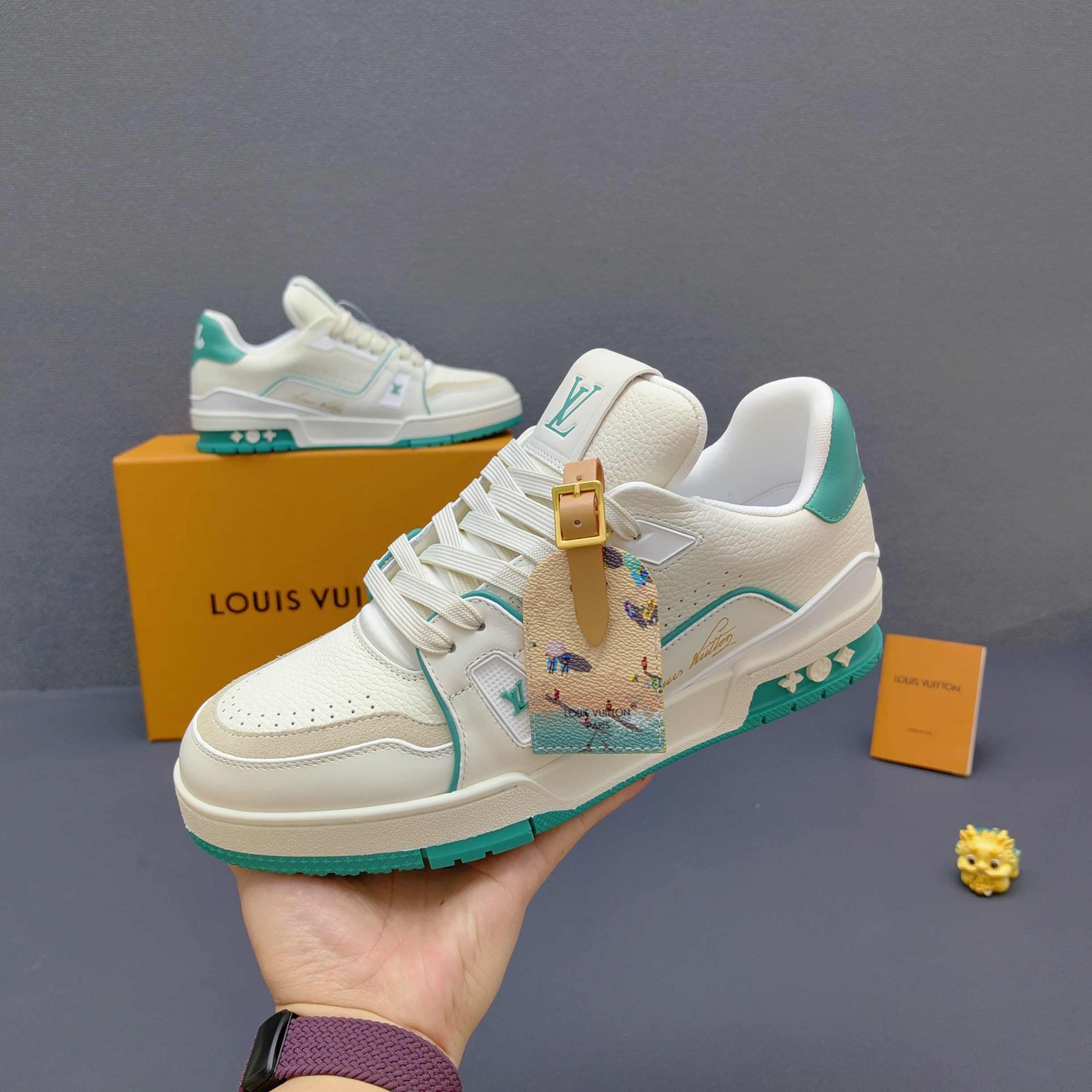 高仿LV Trainer男鞋 白色湖水綠拼色精品休閒鞋