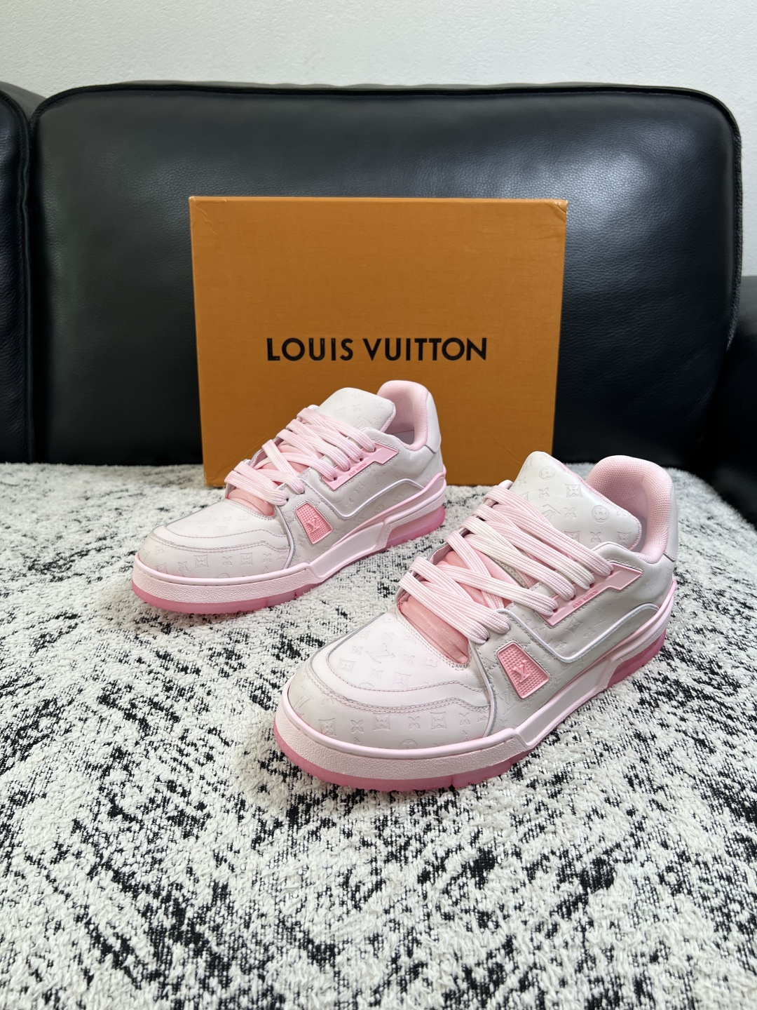 A貨LV Trainer女鞋 白色粉紅Monogram厚底運動鞋| 14 A貨LV Trainer女鞋 白色粉紅Monogram厚底運動鞋