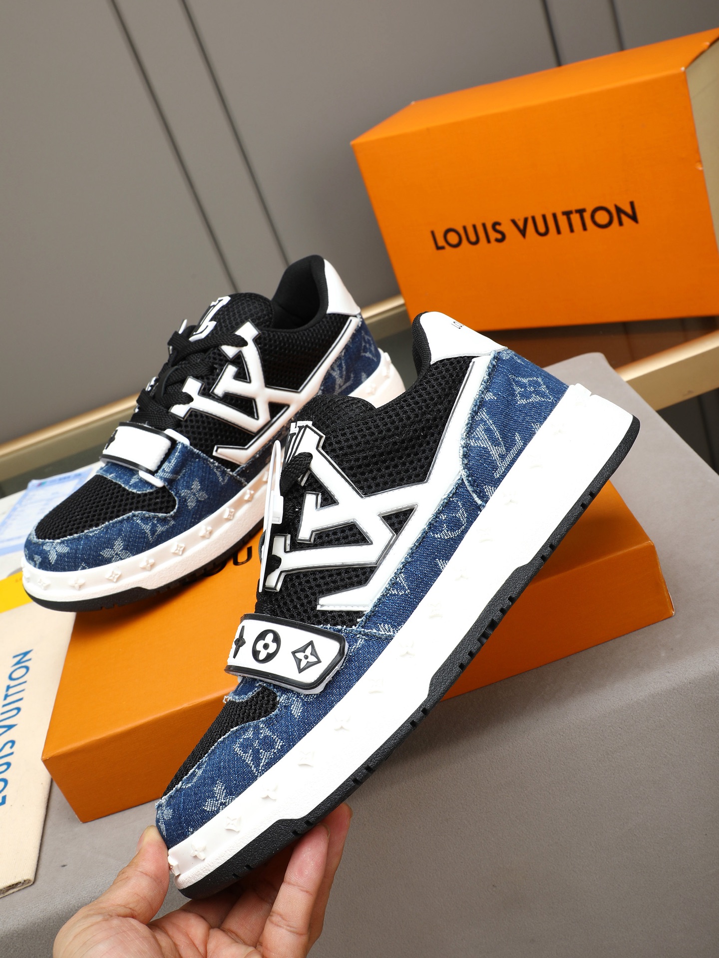 一比一LV Trainer男鞋 黑色網面藍色丹寧Monogram運動鞋