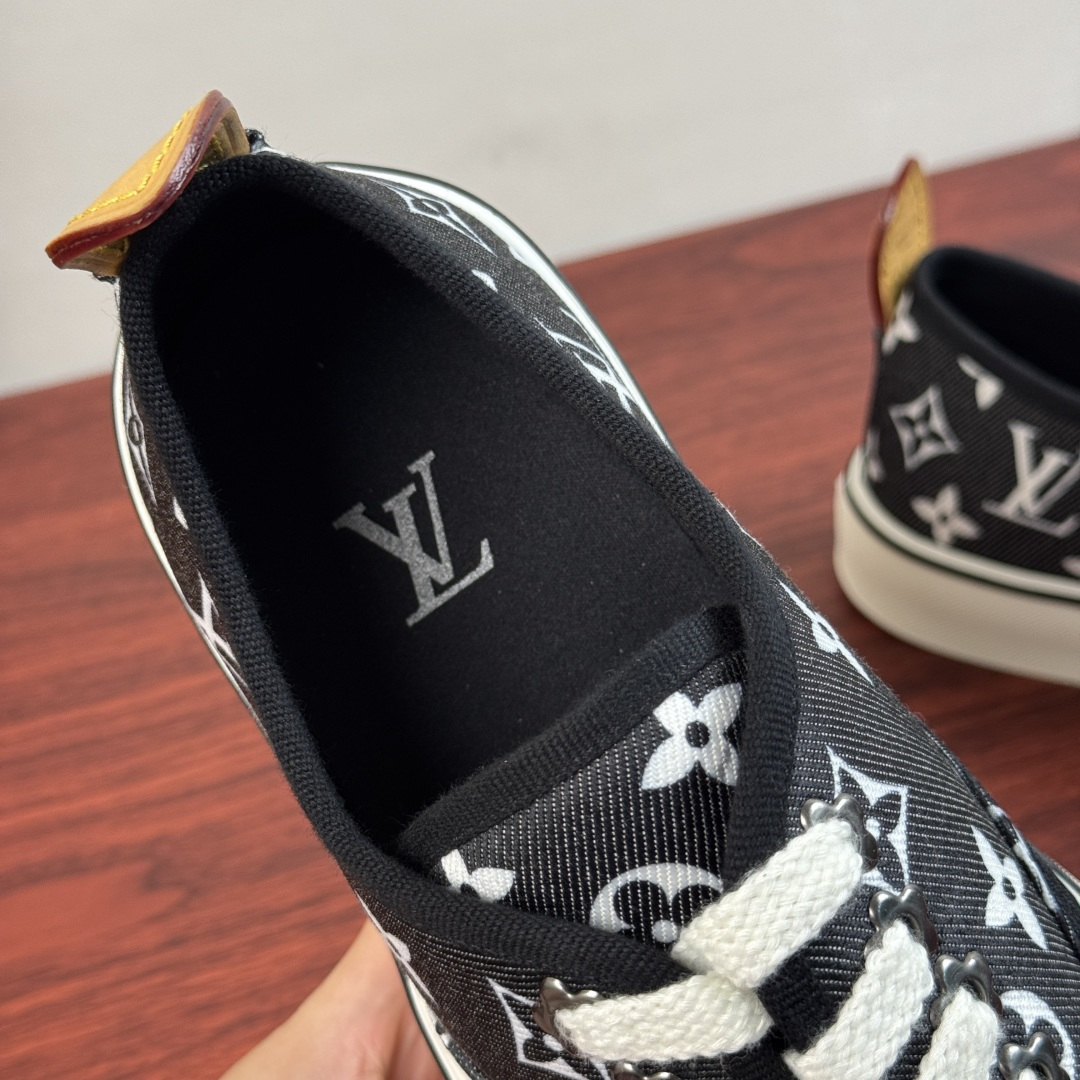 LV 高仿男鞋 黑色 Monogram 滿版印花低筒繫帶休閒鞋| 9 LV 高仿男鞋 黑色 Monogram 滿版印花低筒繫帶休閒鞋