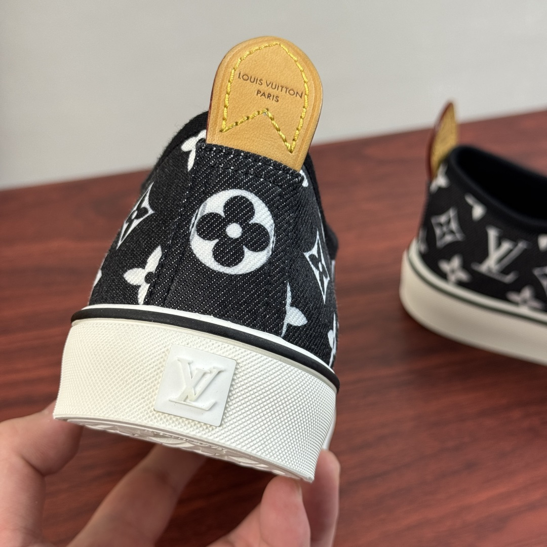 LV 高仿男鞋 黑色 Monogram 滿版印花低筒繫帶休閒鞋| 8 LV 高仿男鞋 黑色 Monogram 滿版印花低筒繫帶休閒鞋