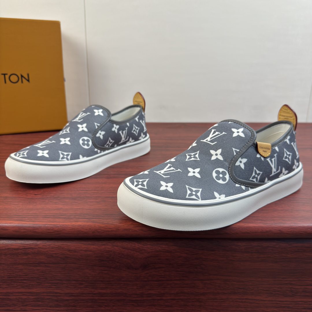 LV A貨男鞋 灰色 Monogram 滿版印花懶人休閒鞋| 13 LV A貨男鞋 灰色 Monogram 滿版印花懶人休閒鞋